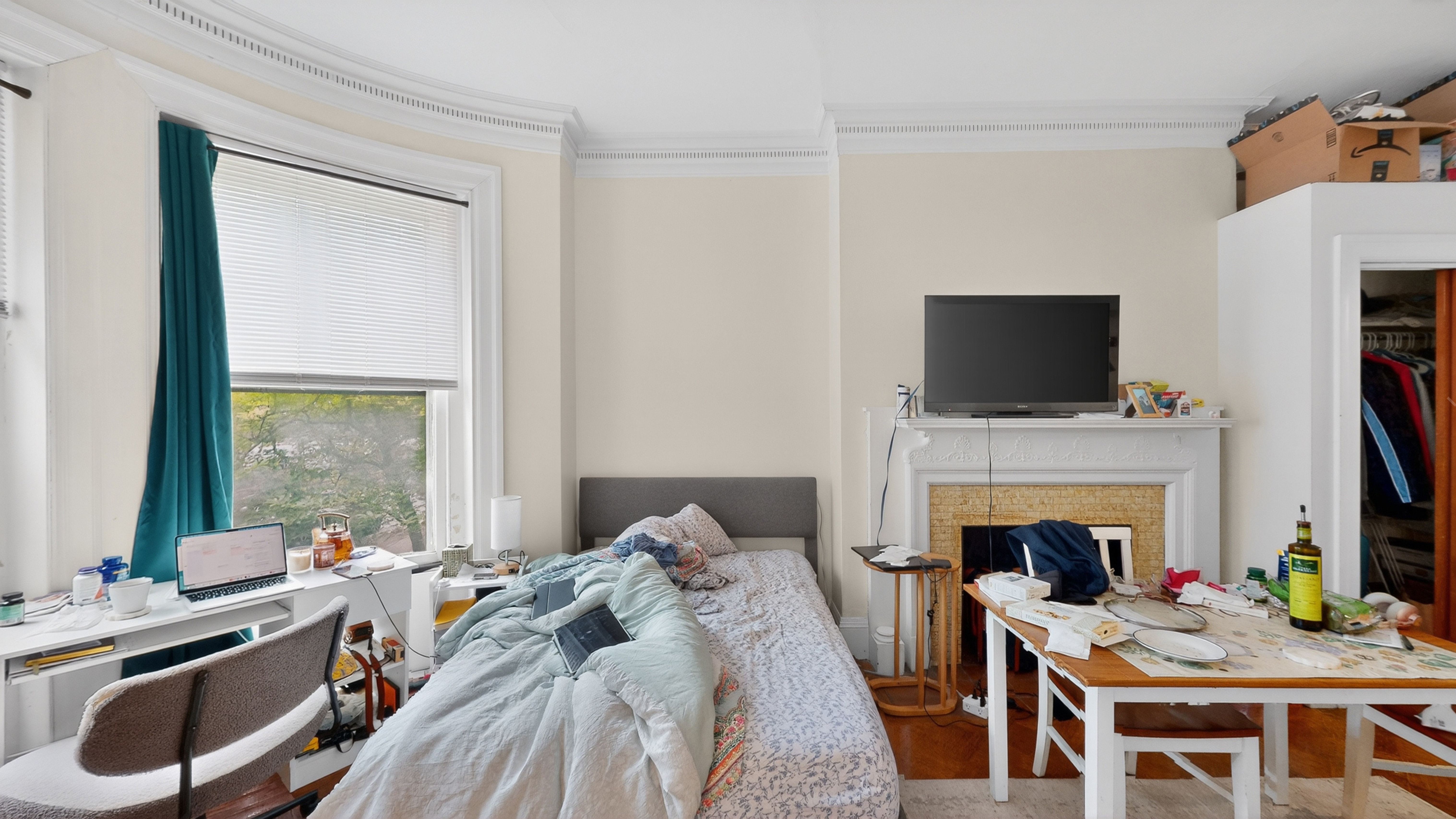 Photos of apartment on Beacon St.,Brookline MA 02446