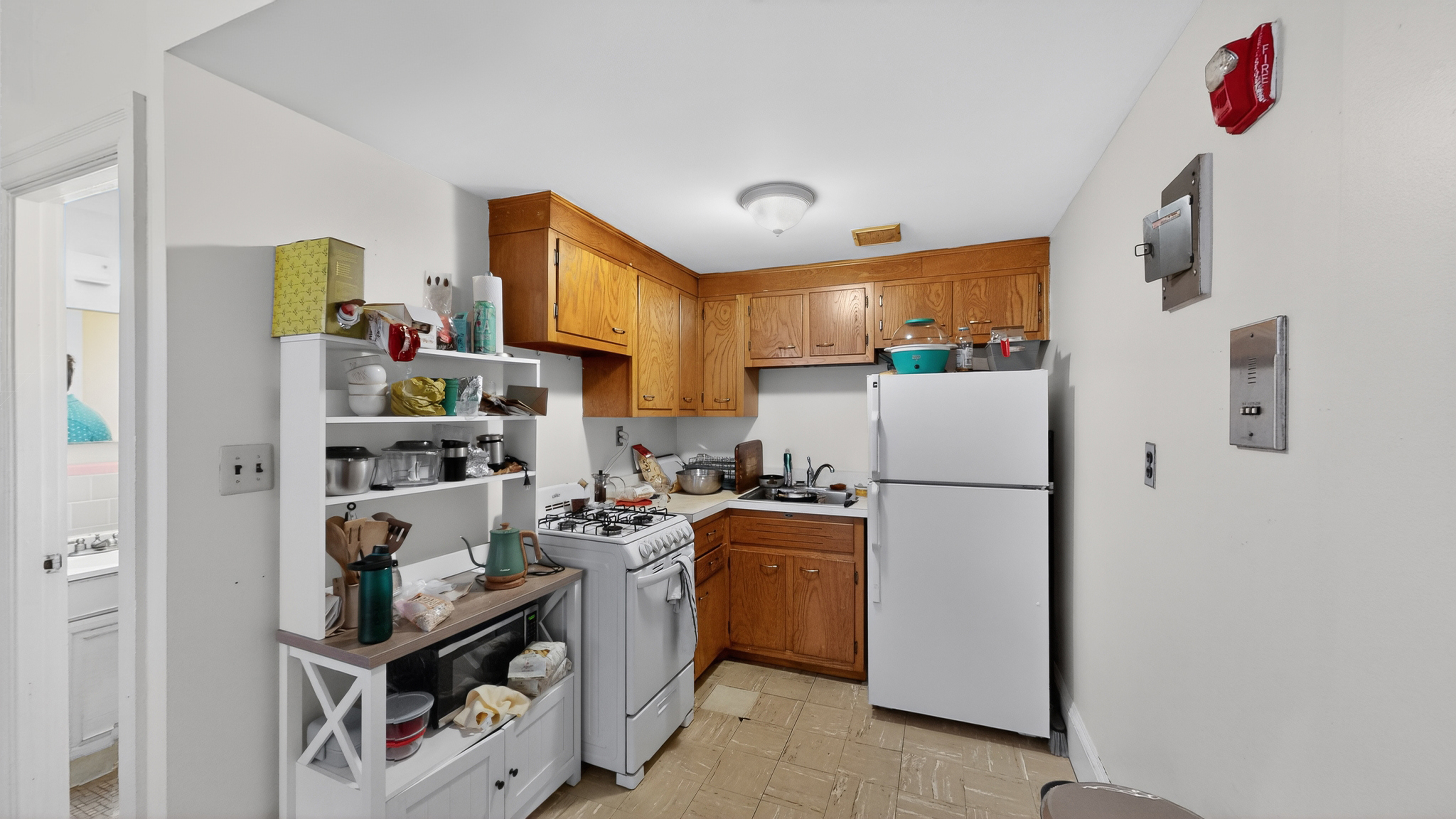 Photos of apartment on Beacon St.,Brookline MA 02446