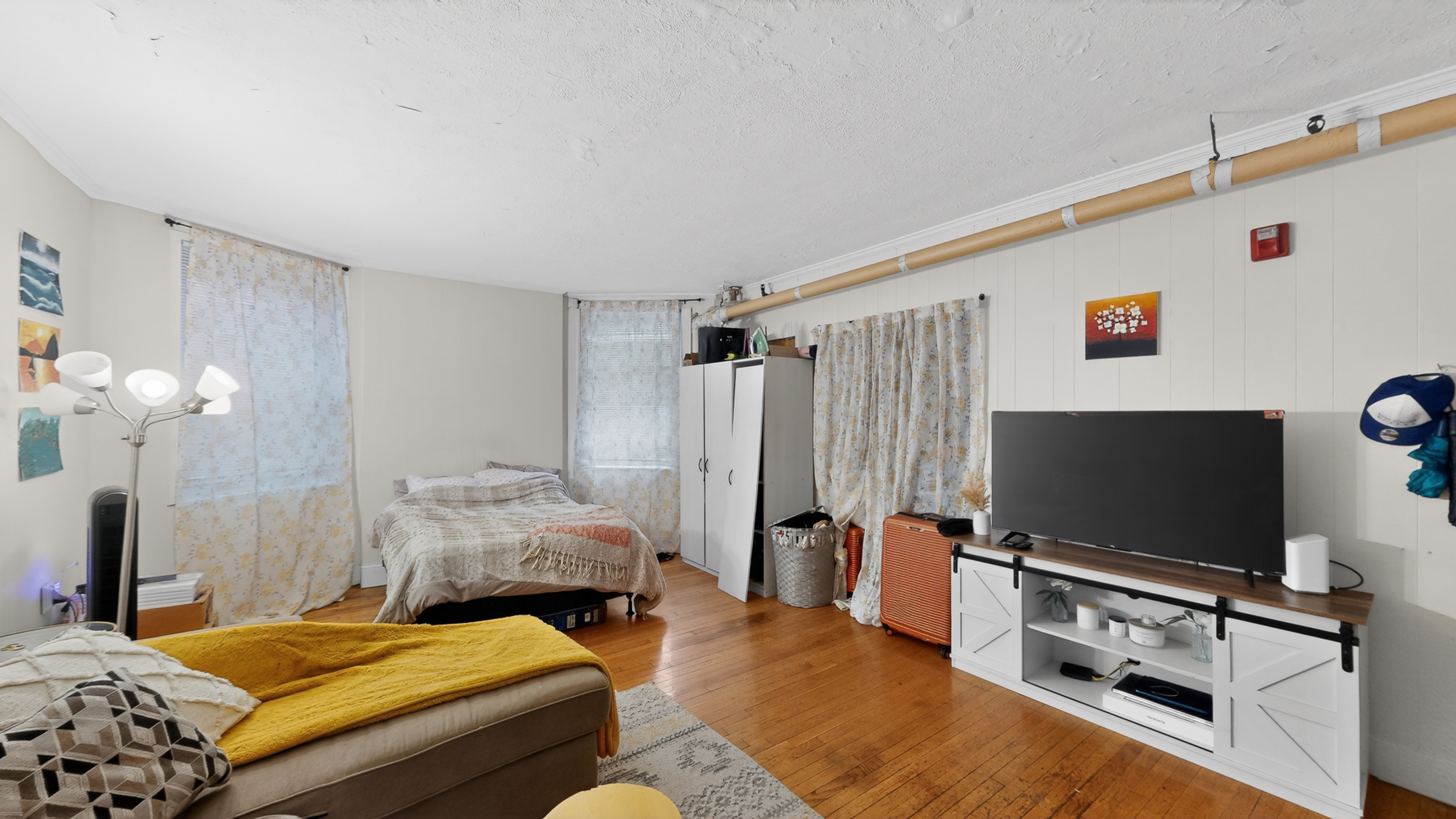Photos of apartment on Beacon St.,Brookline MA 02446