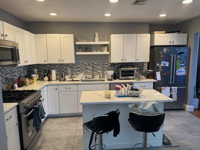 Photos of apartment on Beacon St.,Brookline MA 