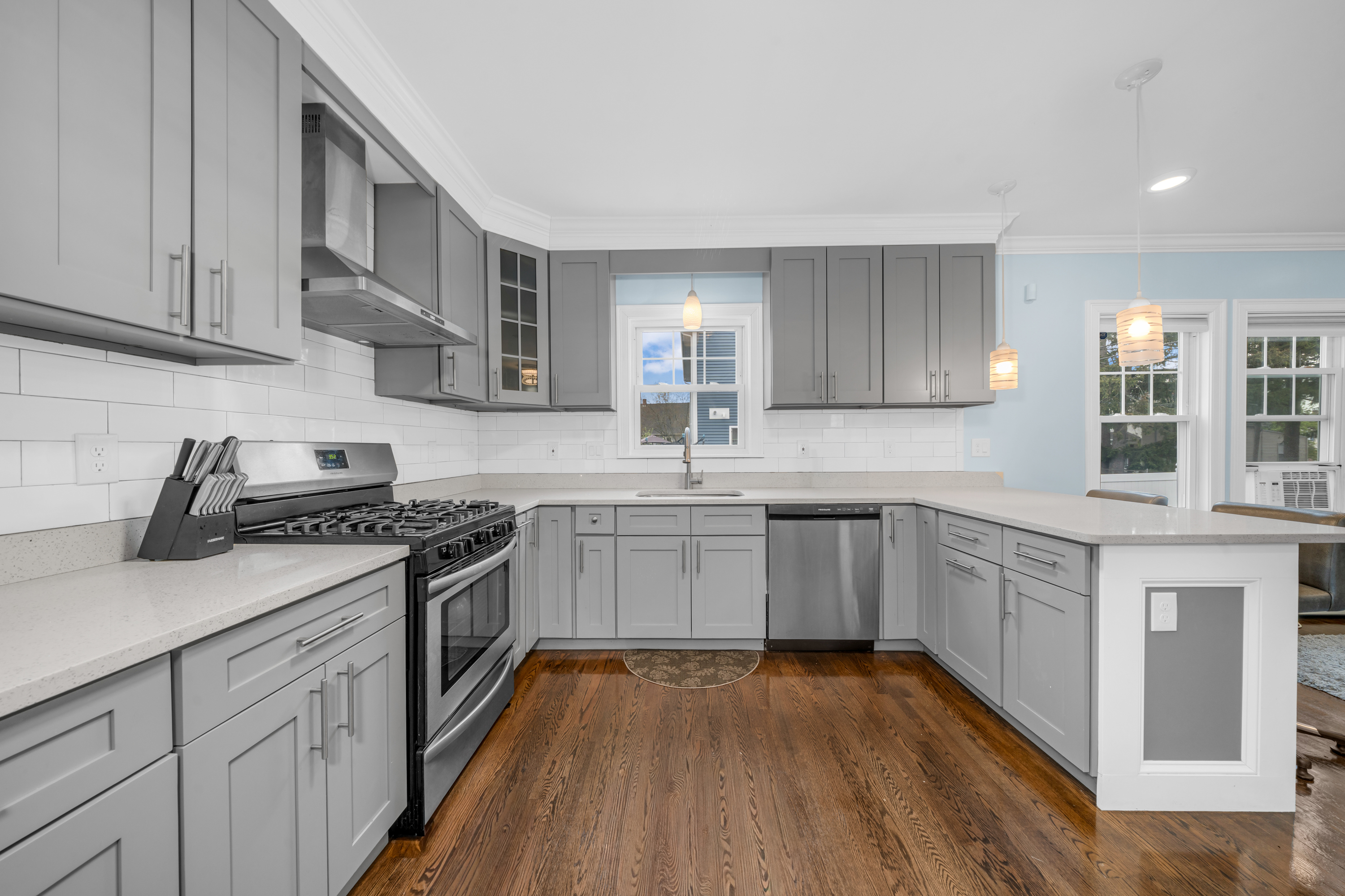 Photos of apartment on Main St.,Quincy MA 02169