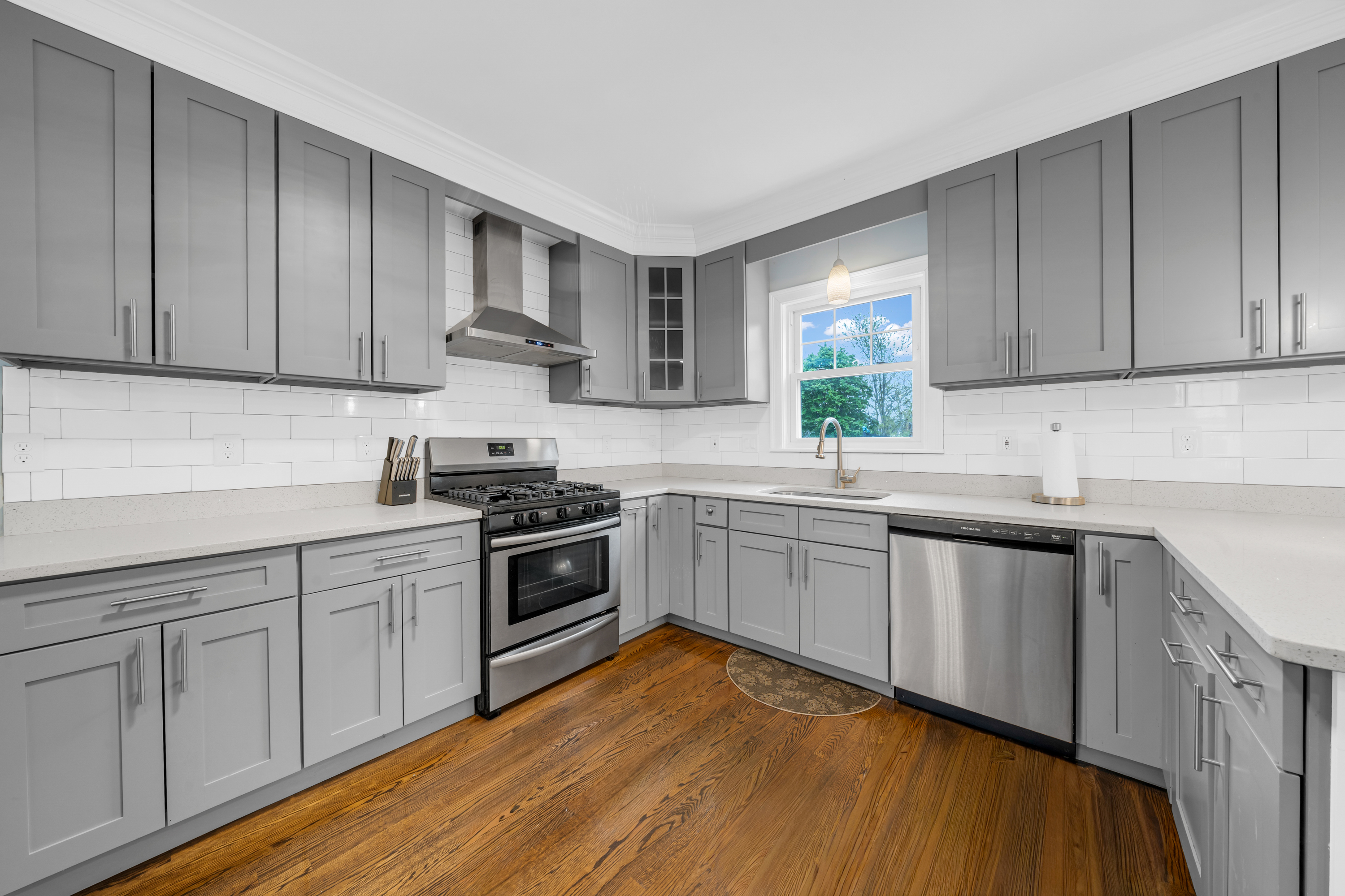 Photos of apartment on Main St.,Quincy MA 02169