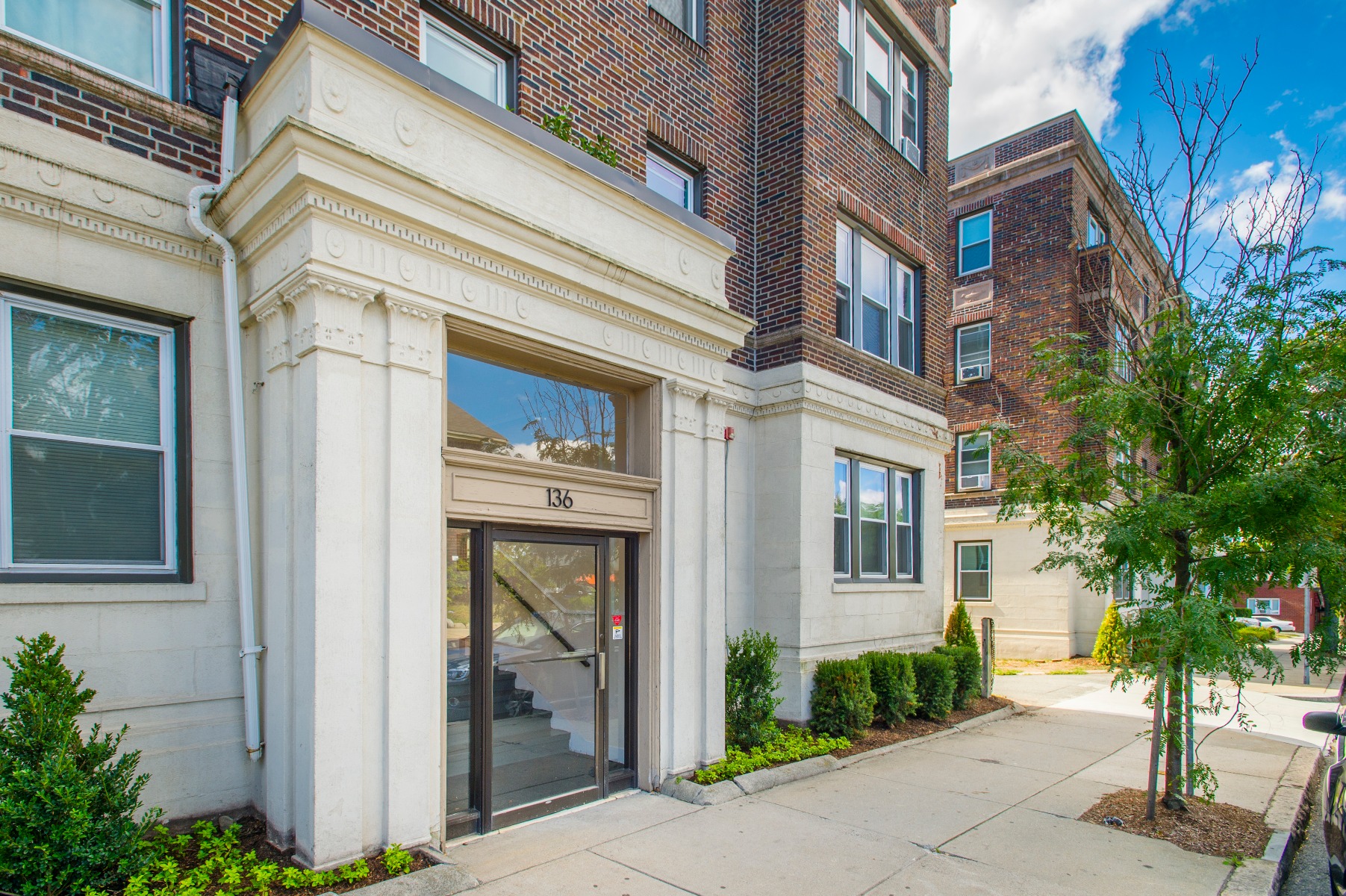 136 Highland Ave, Winter Hill