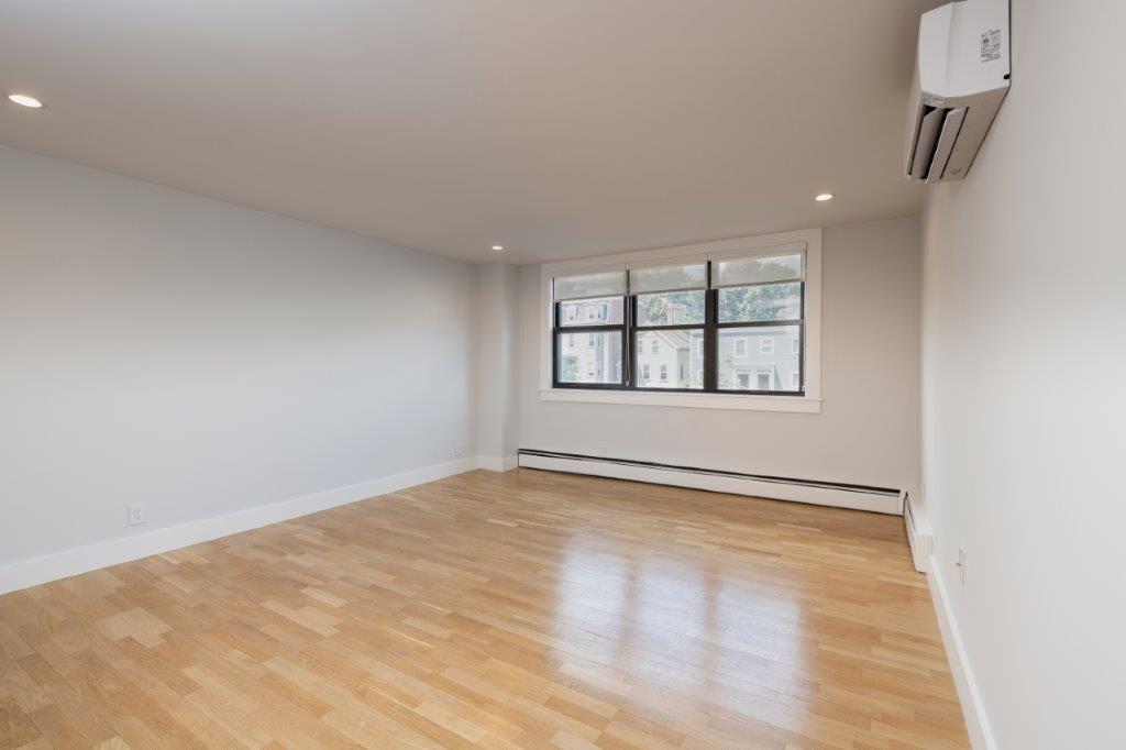 1410 Columbia Rd, South Boston