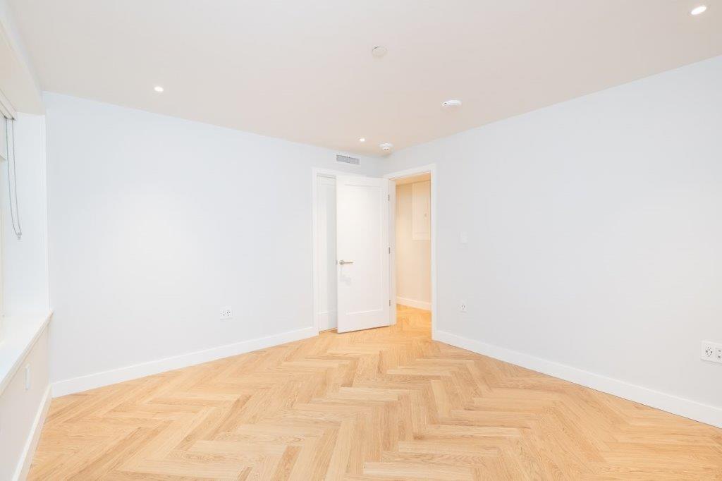 Photos of apartment on Commonwealth Ave.,Boston MA 02116