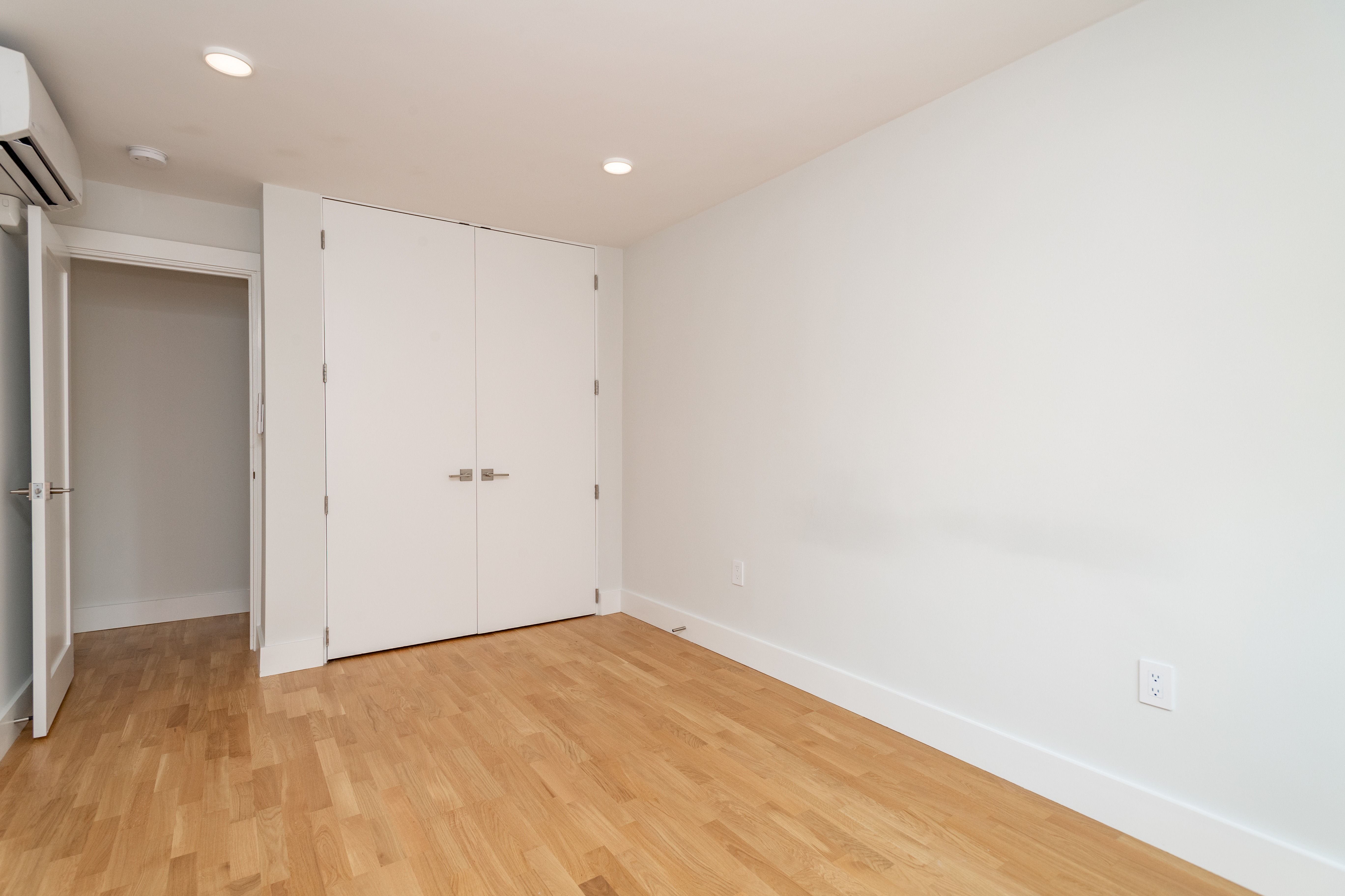 Photos of apartment on Harvard St.,Cambridge MA 02139