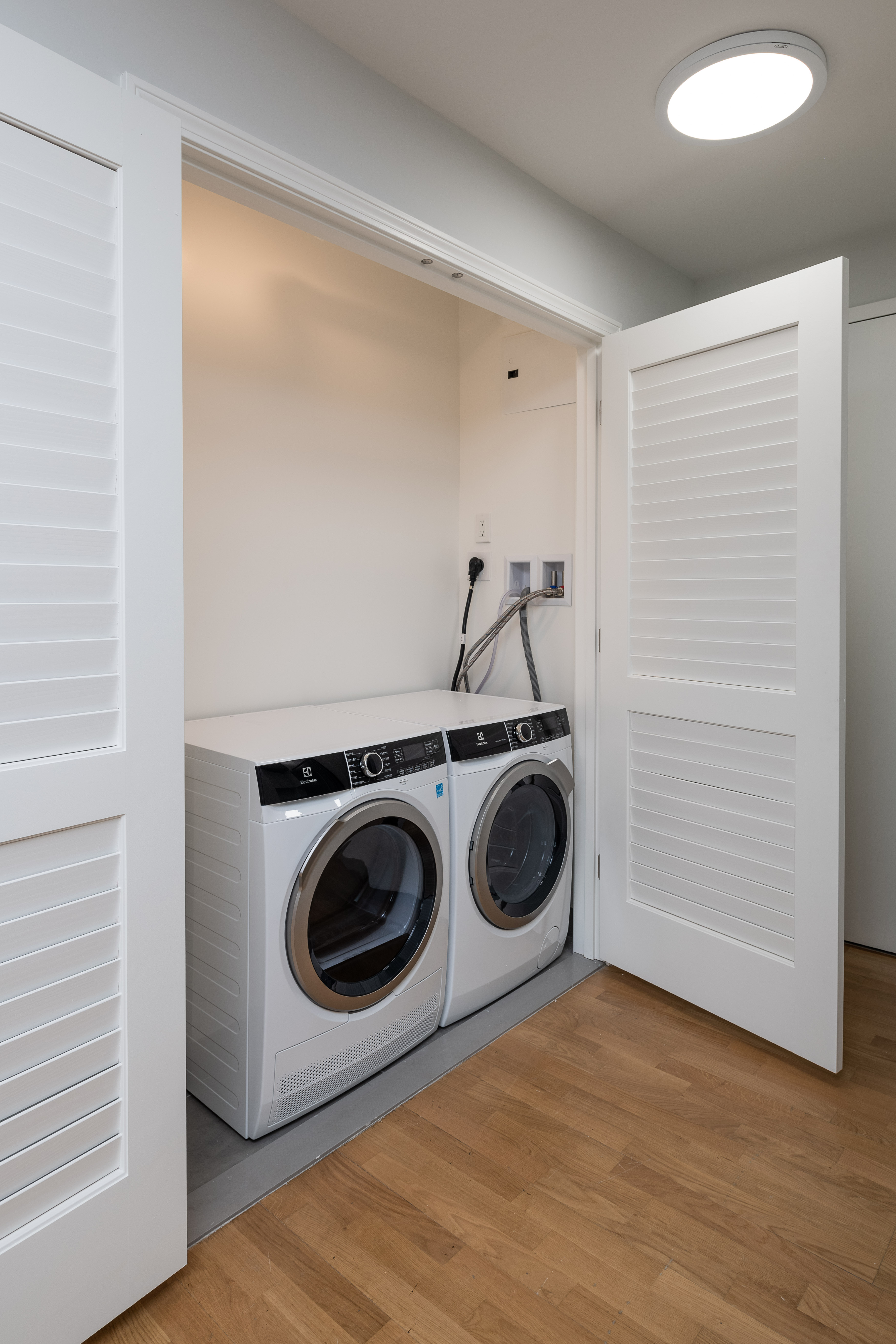 Photos of apartment on Columbia Rd.,Boston MA 02127