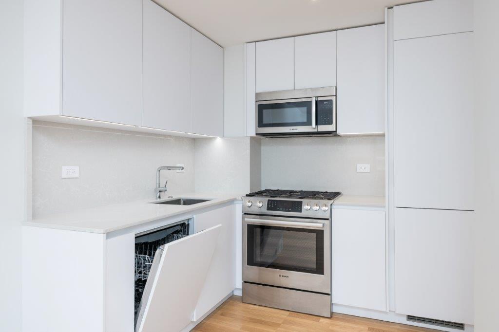 Photos of apartment on East 6th,Boston MA 02127