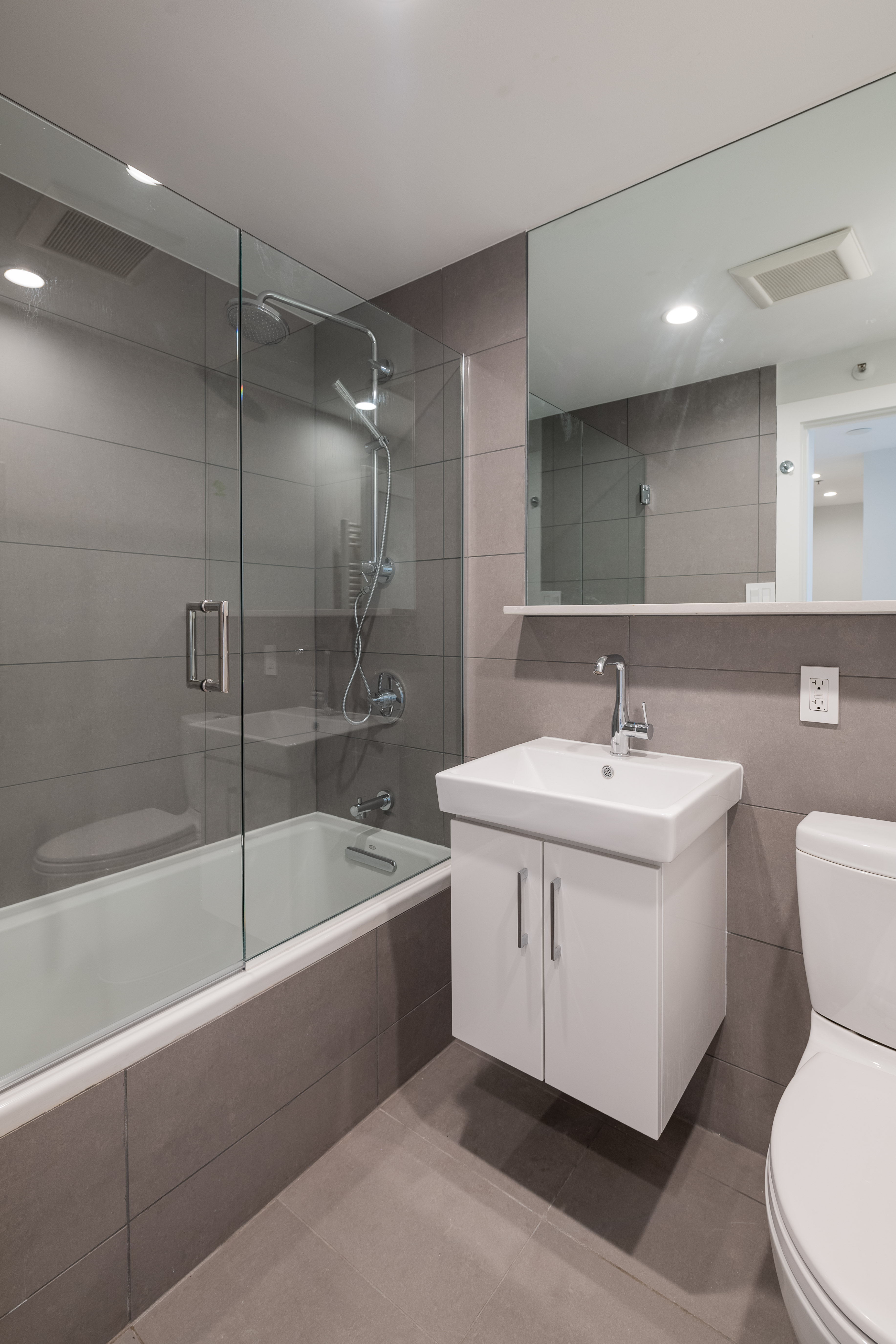 Photos of apartment on Columbia Rd.,Boston MA 02127