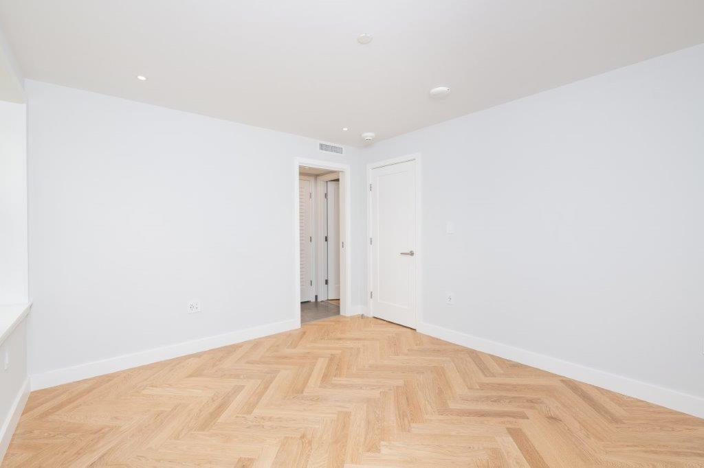 Photos of apartment on Commonwealth Ave.,Boston MA 02116
