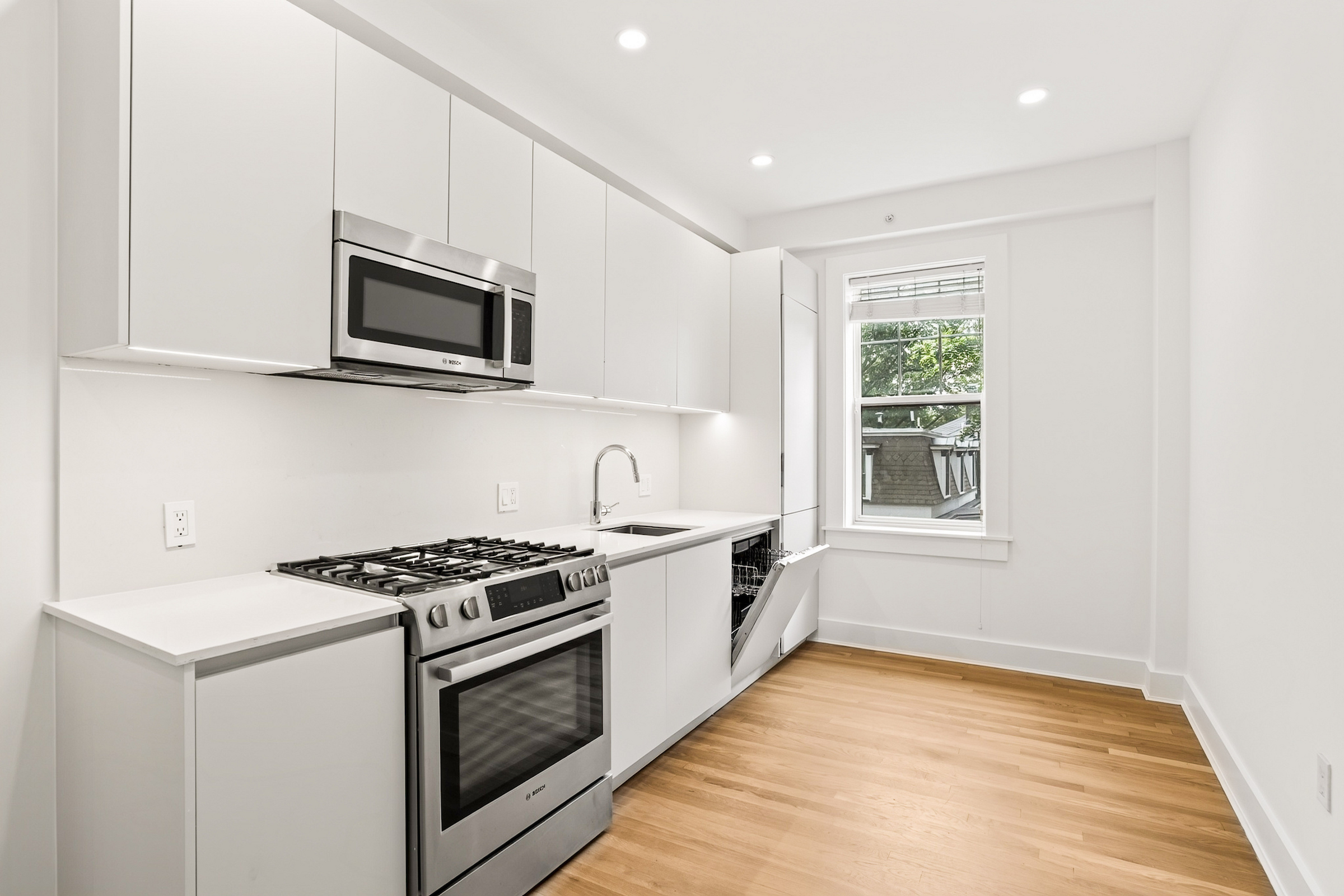 Pictures of  property for rent on Forest St., Cambridge, MA 02140