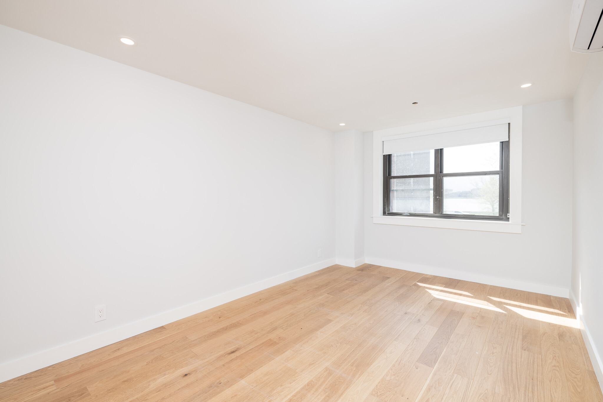 1410 Columbia Rd, South Boston