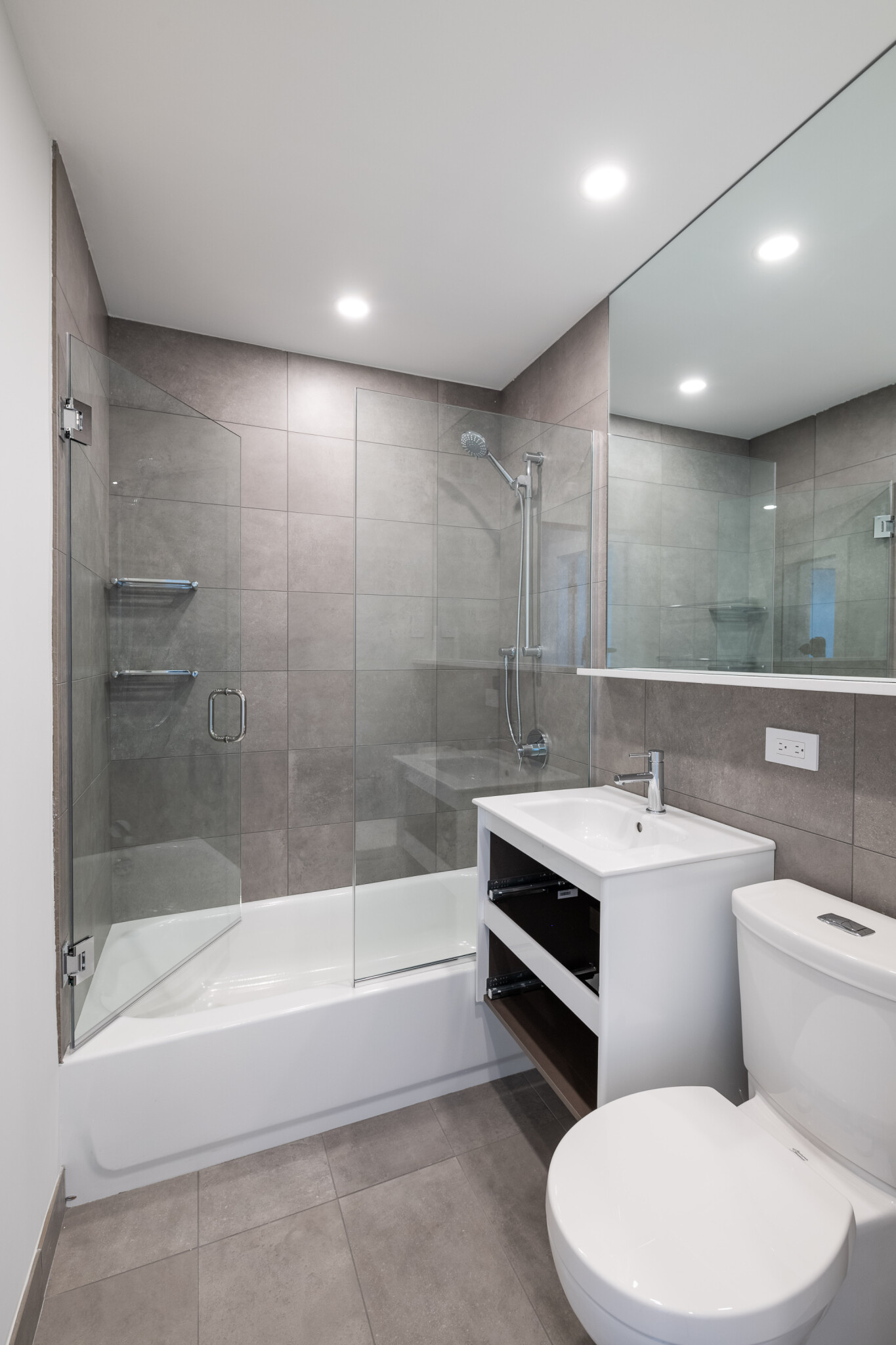 1410.17 Columbia Rd, South Boston