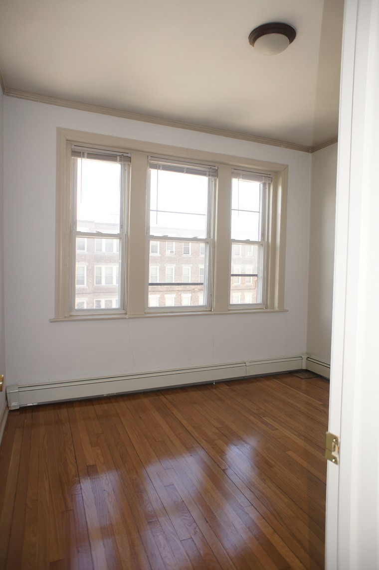 1661 Commonwealth Ave, Brighton