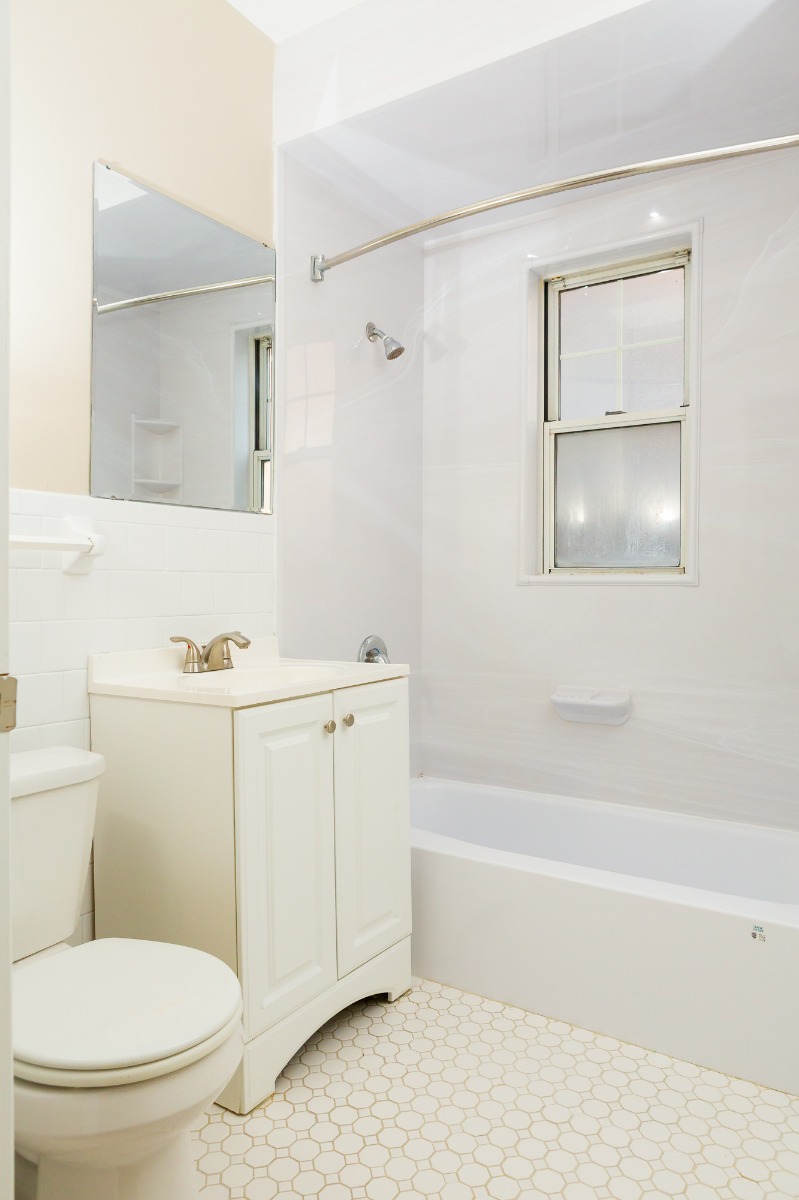 111 Highland Rd, Ball Square