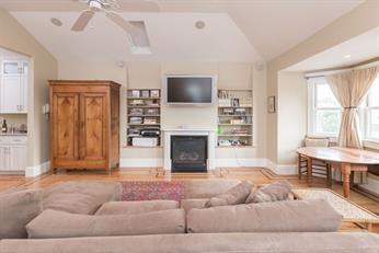 2 bed, 1.5 bath apartment for rent at 588 8th St Unit 3, South Boston — photo 5 of 24
