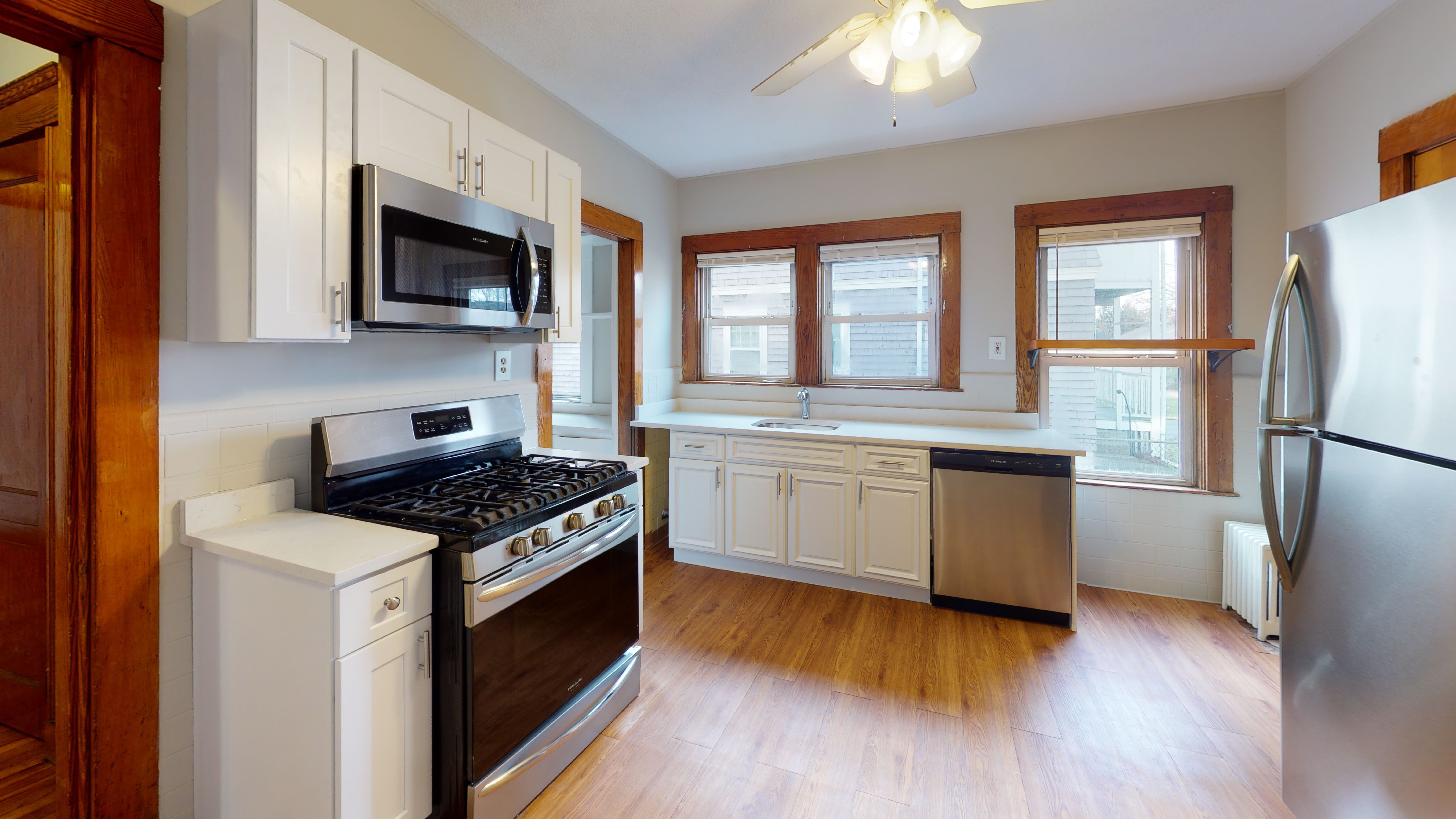 3 bed, 1 bath apartment for rent at 72-74 Harlow St Unit 72, Arlington — photo 1 of 9