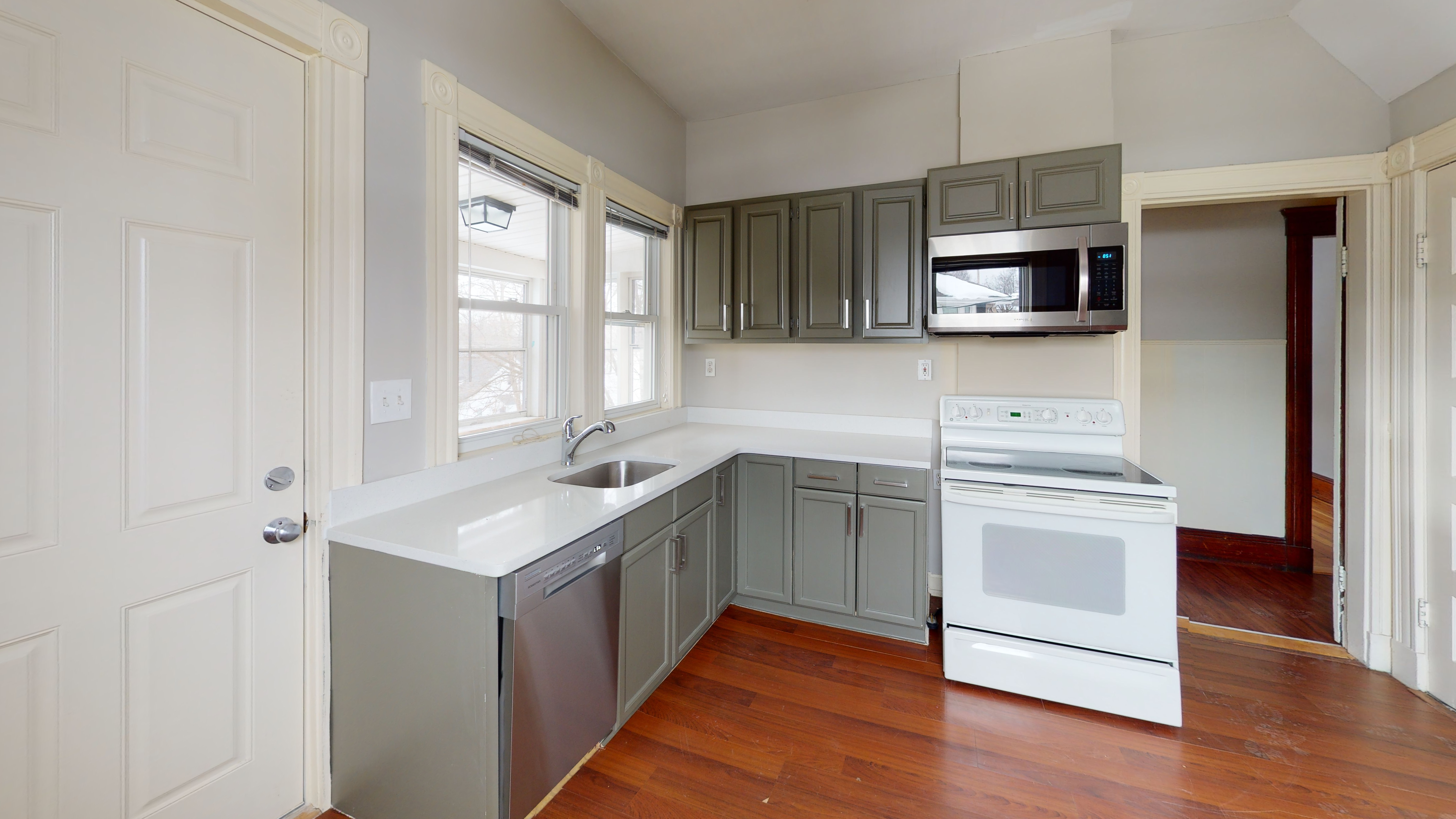 4 bed, 2 bath apartment for rent at 139-141 Edenfield Ave, Watertown — photo 1 of 10