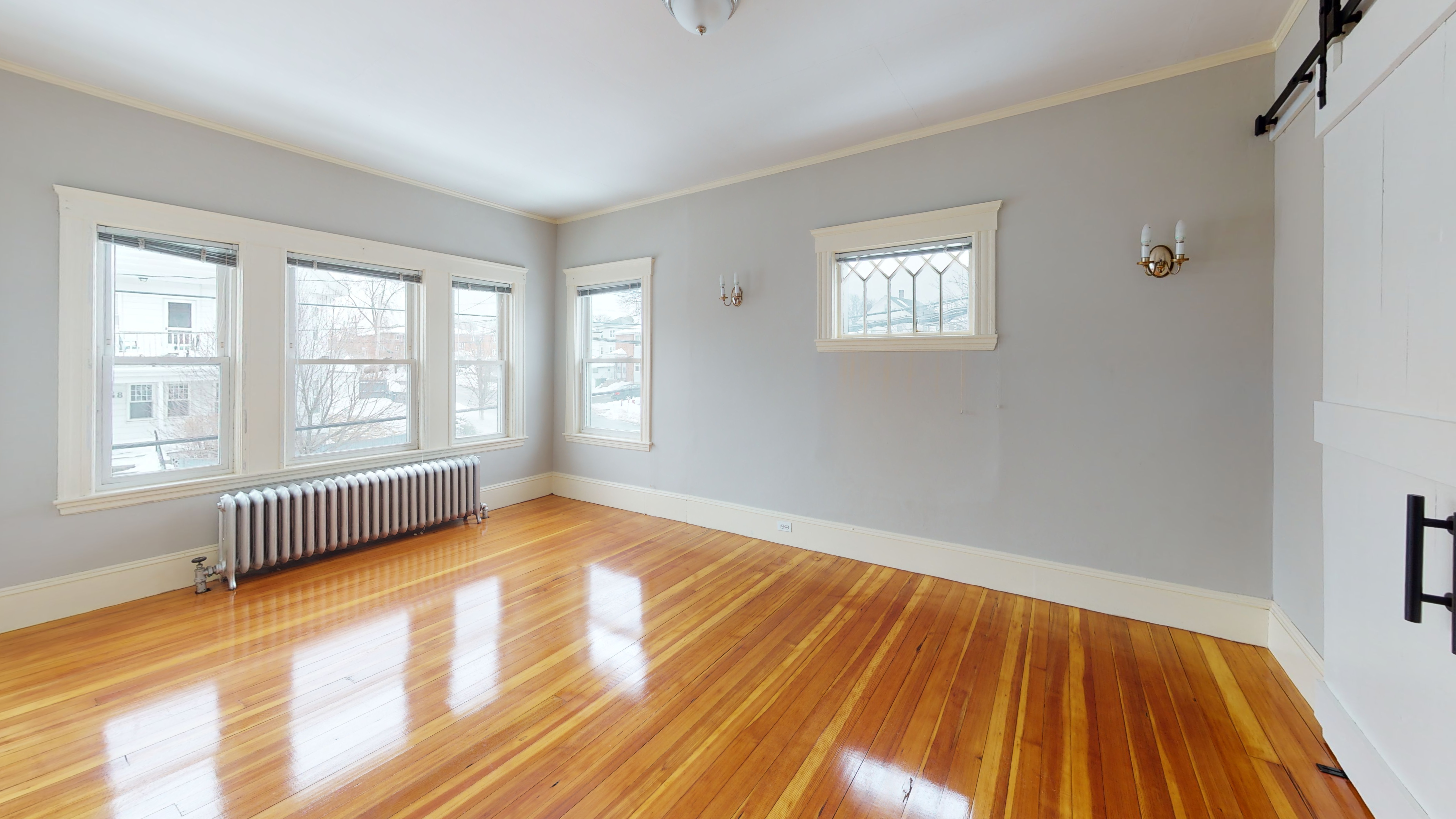 4 bed, 2 bath apartment for rent at 139-141 Edenfield Ave, Watertown — photo 5 of 10