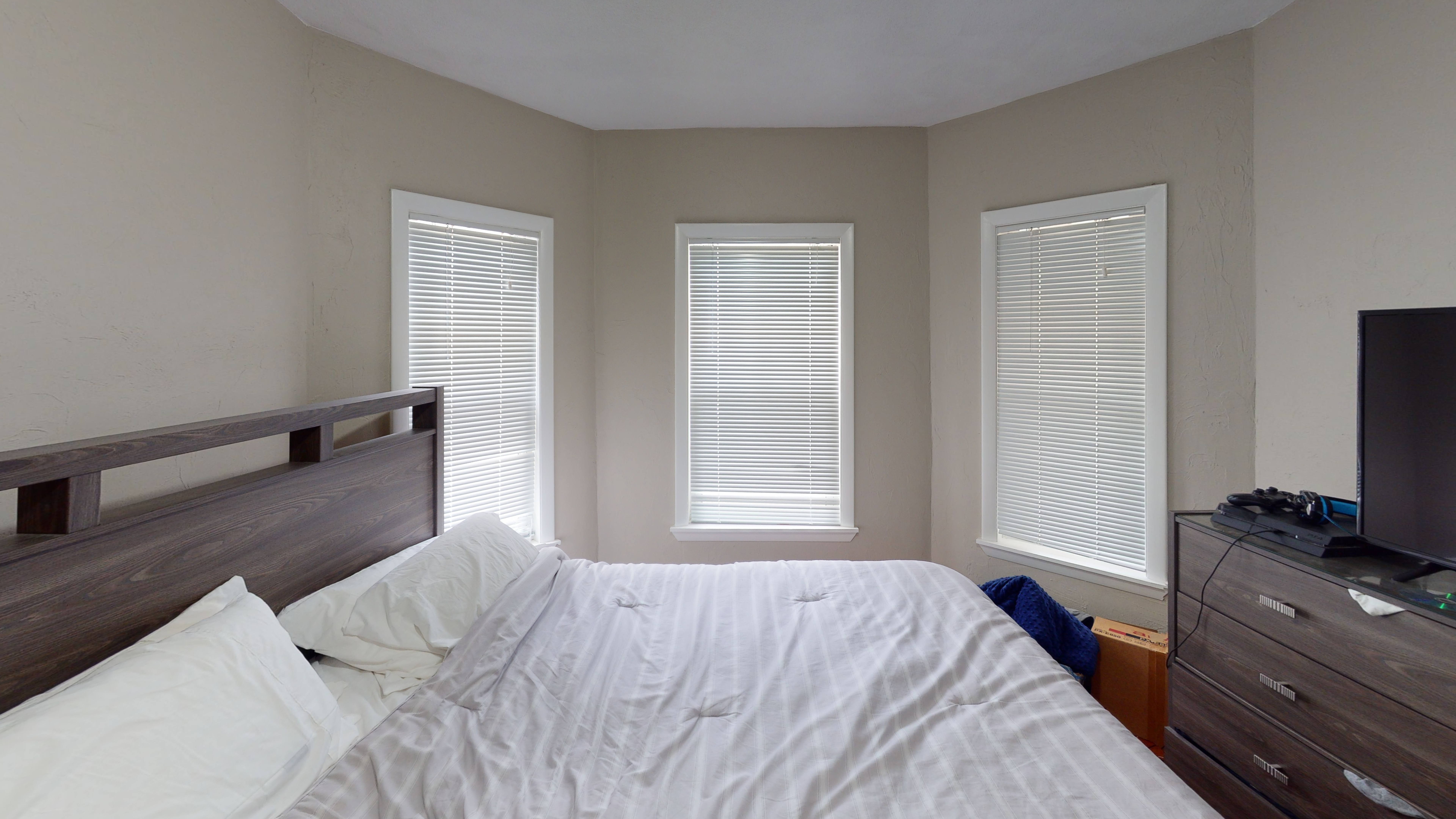 111 Highland Rd, Ball Square