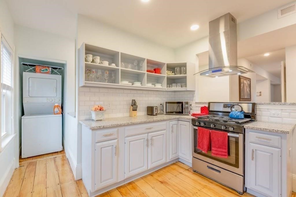 22 Thomas St, Jamaica Plain