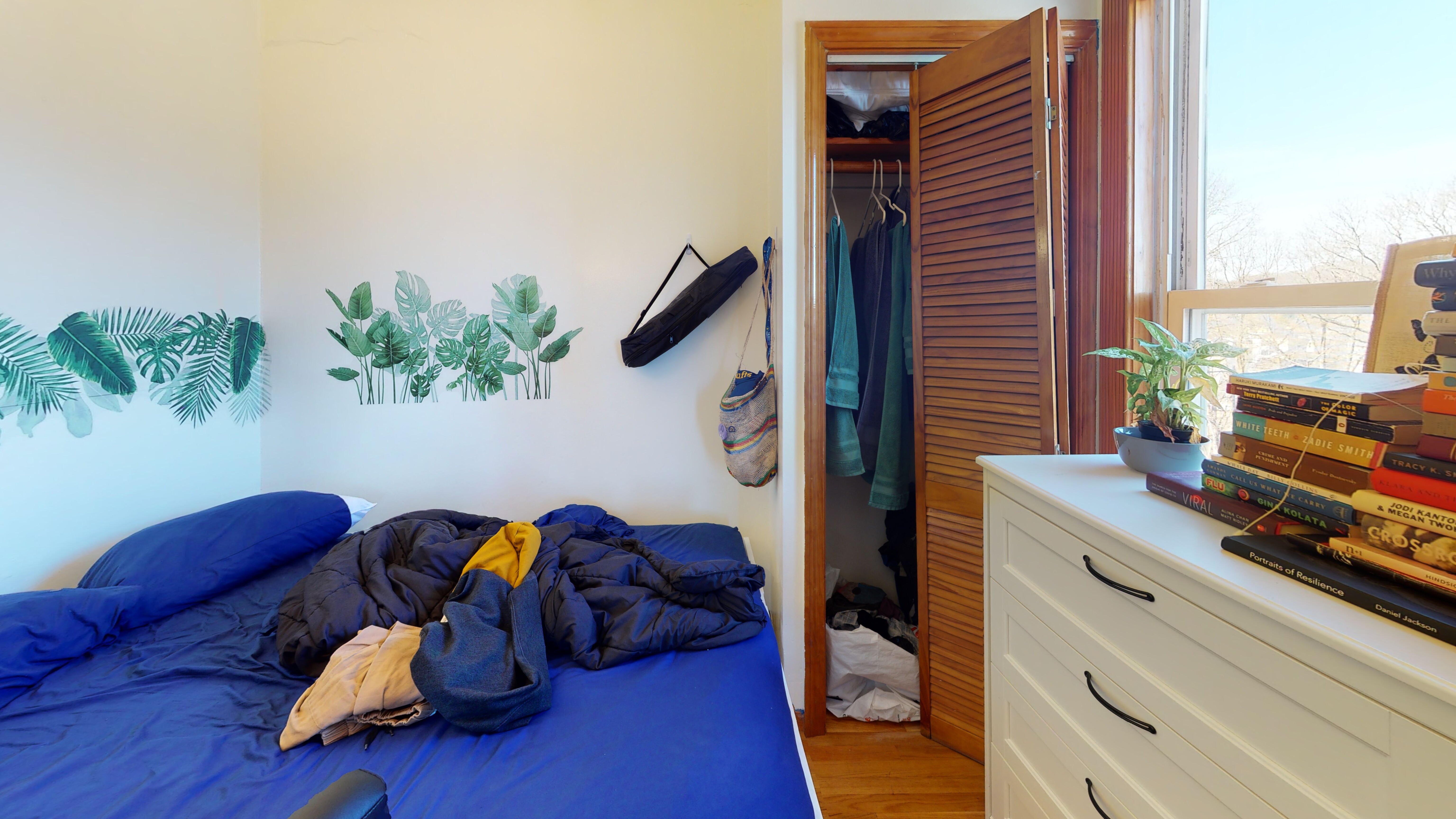 176 Hyde Park Ave, Jamaica Plain