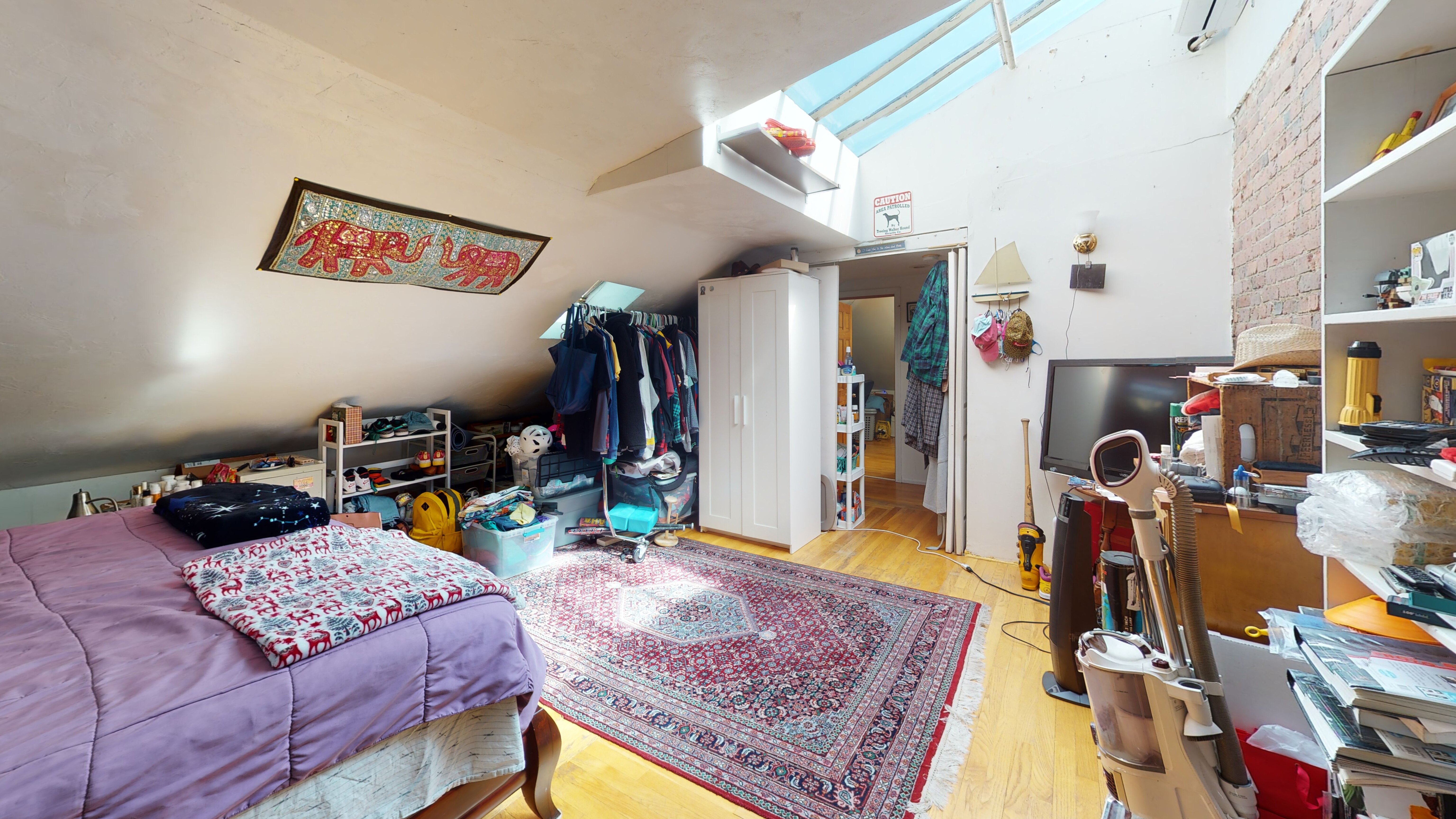 176 Hyde Park Ave, Jamaica Plain