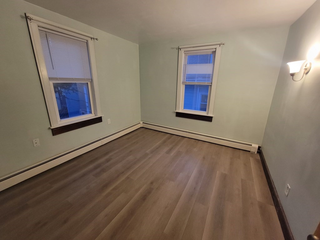 20 22 Holmes St, Malden