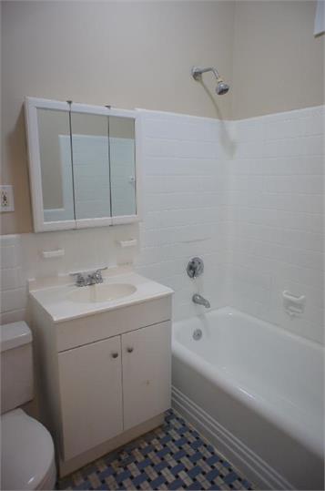 1091 Boylston St, Fenway