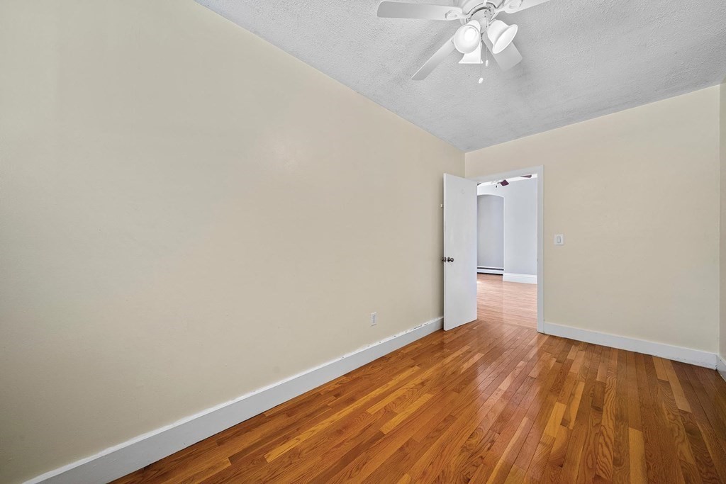 395 Lexington St, Newton