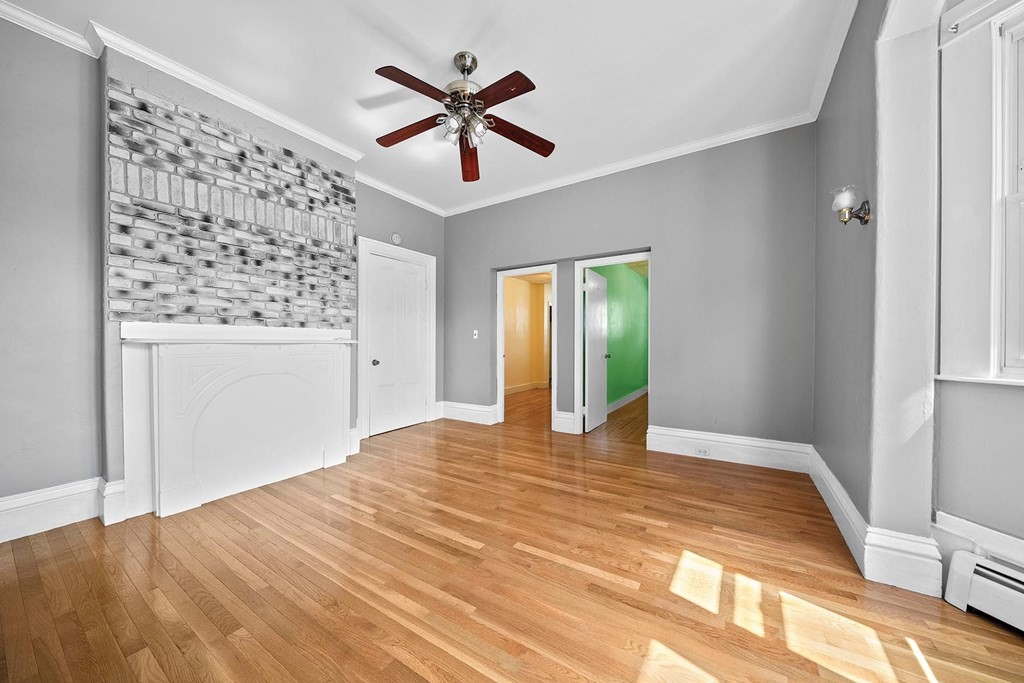 395 Lexington St, Newton