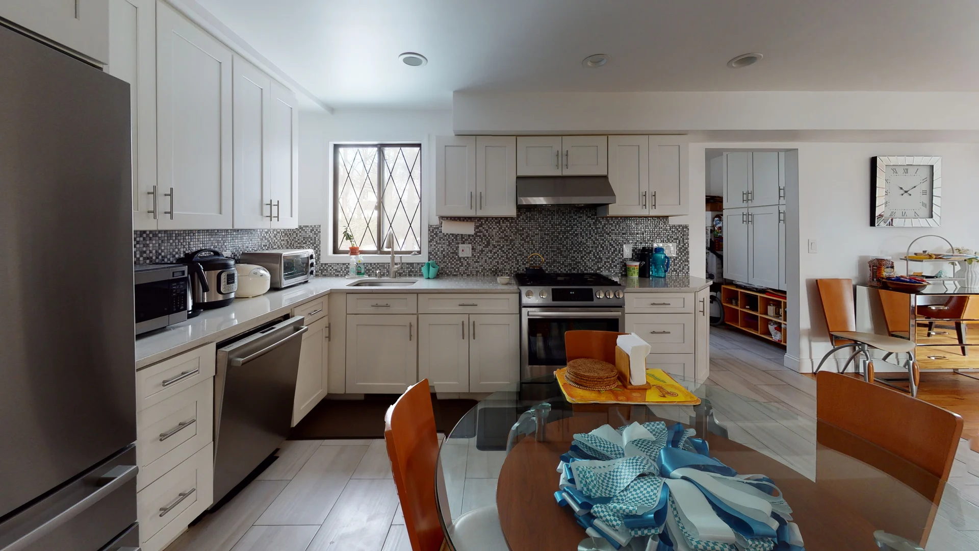 24 Broadlawn Park, Chestnut Hill (Newton)