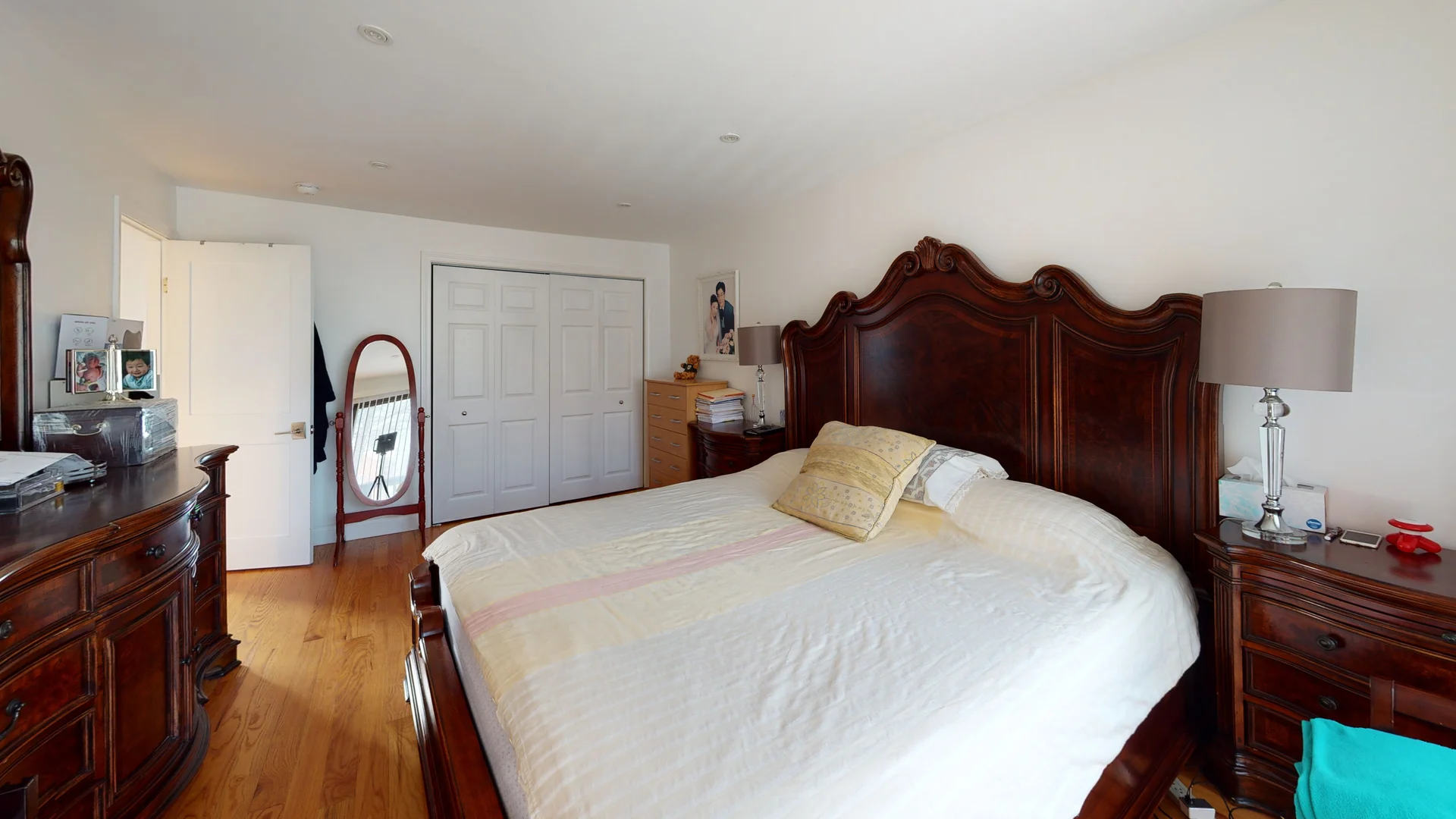 24 Broadlawn Park, Chestnut Hill (Newton)