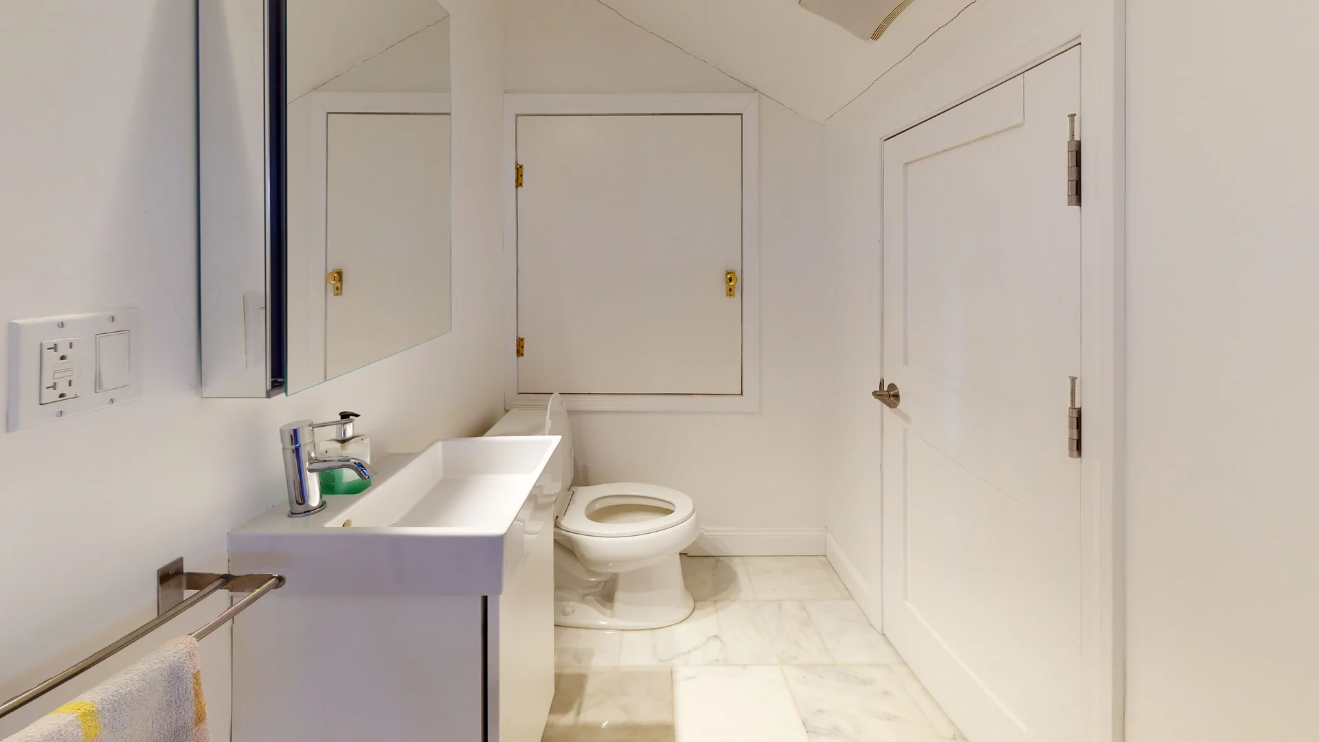 24 Broadlawn Park, Chestnut Hill (Newton)