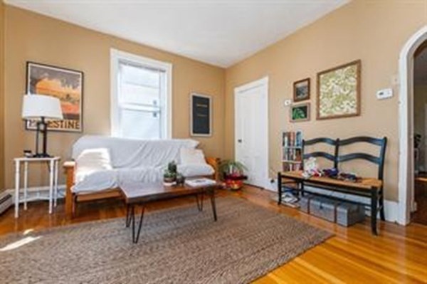 18 Ashley St, Jamaica Plain