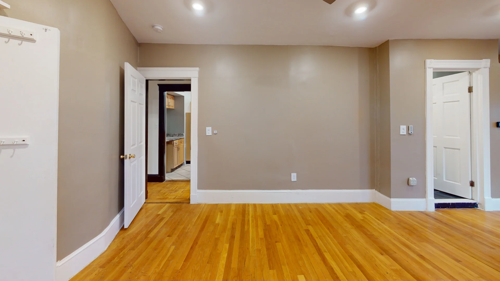 17-19 Moraine St, Jamaica Plain