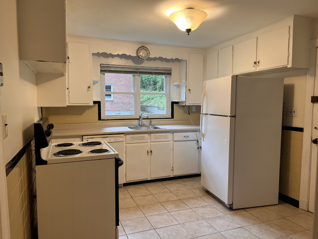 115 Withington Rd, Newtonville