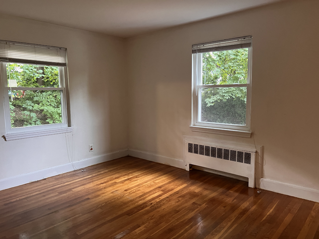 115 Withington Rd, Newtonville