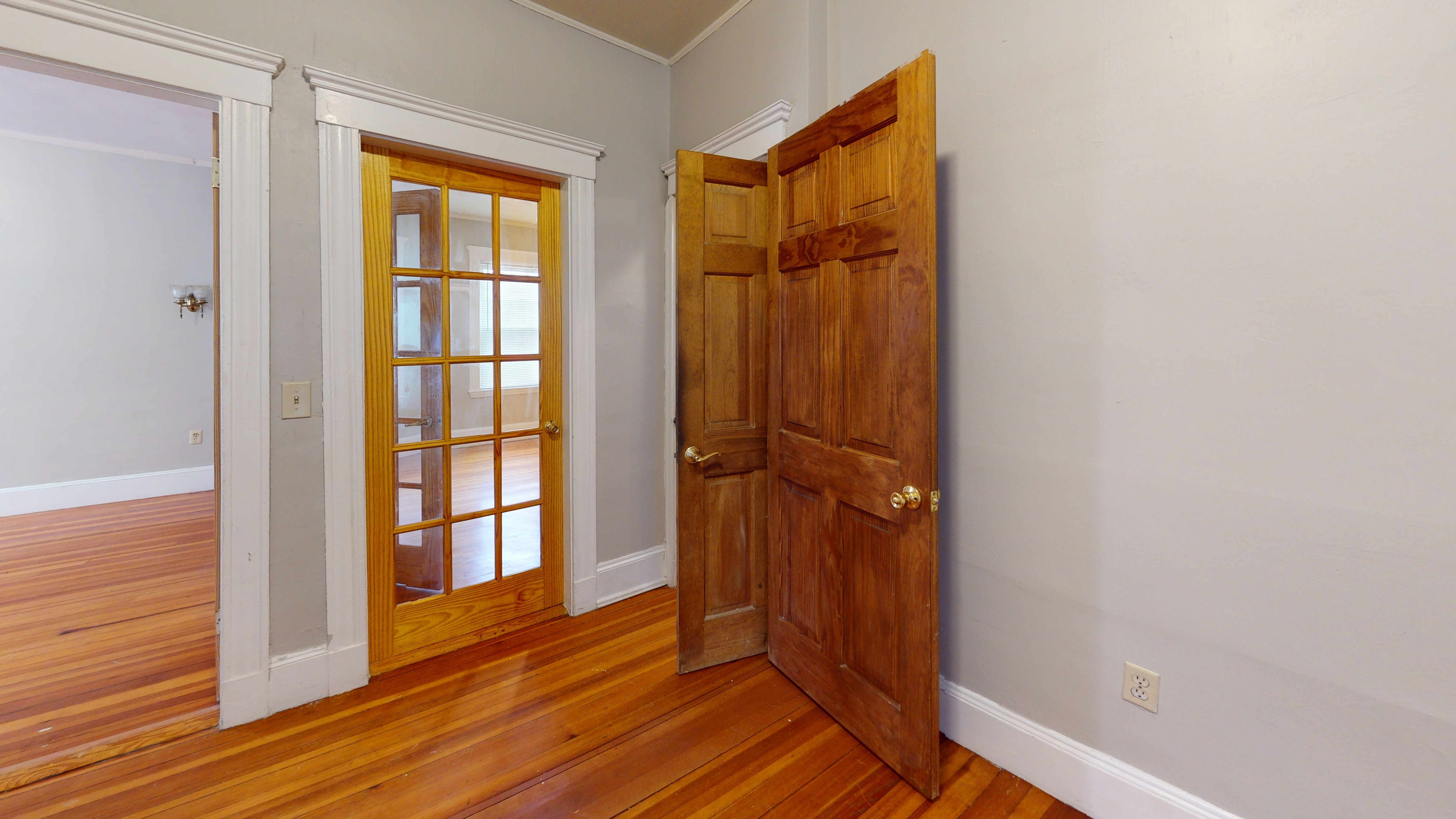 Photos of apartment on Olmstead St.,Boston MA 02130