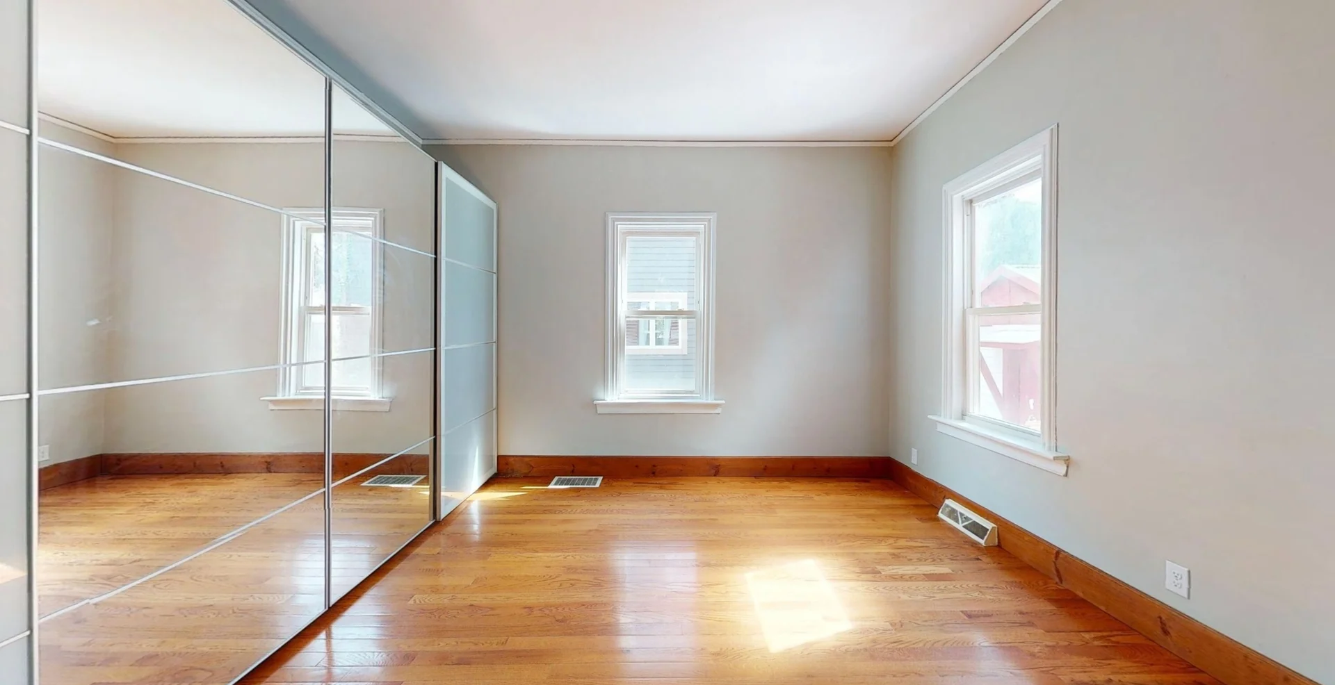 20-22 Holmes St.