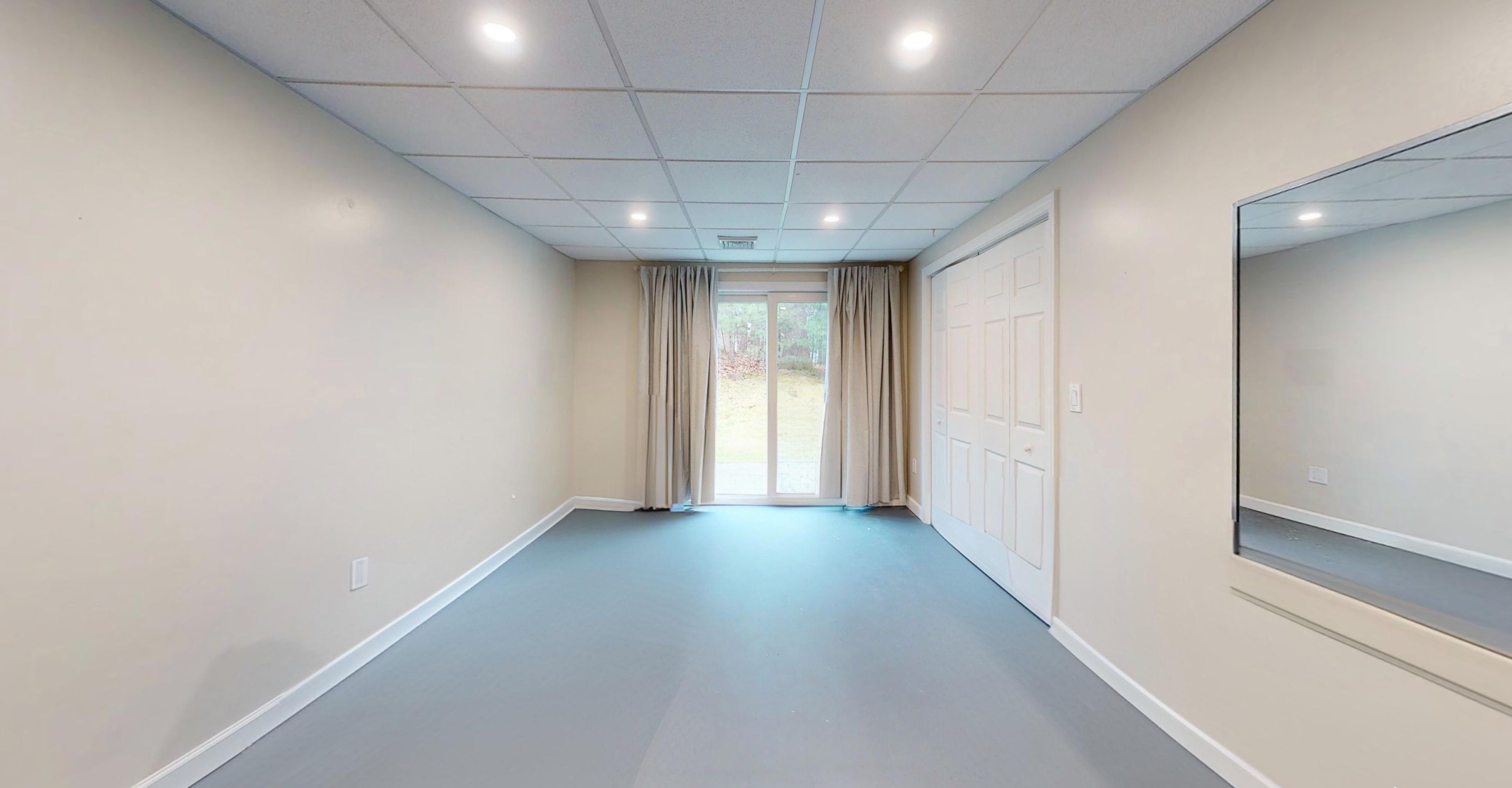 8 Knollwood Ct.