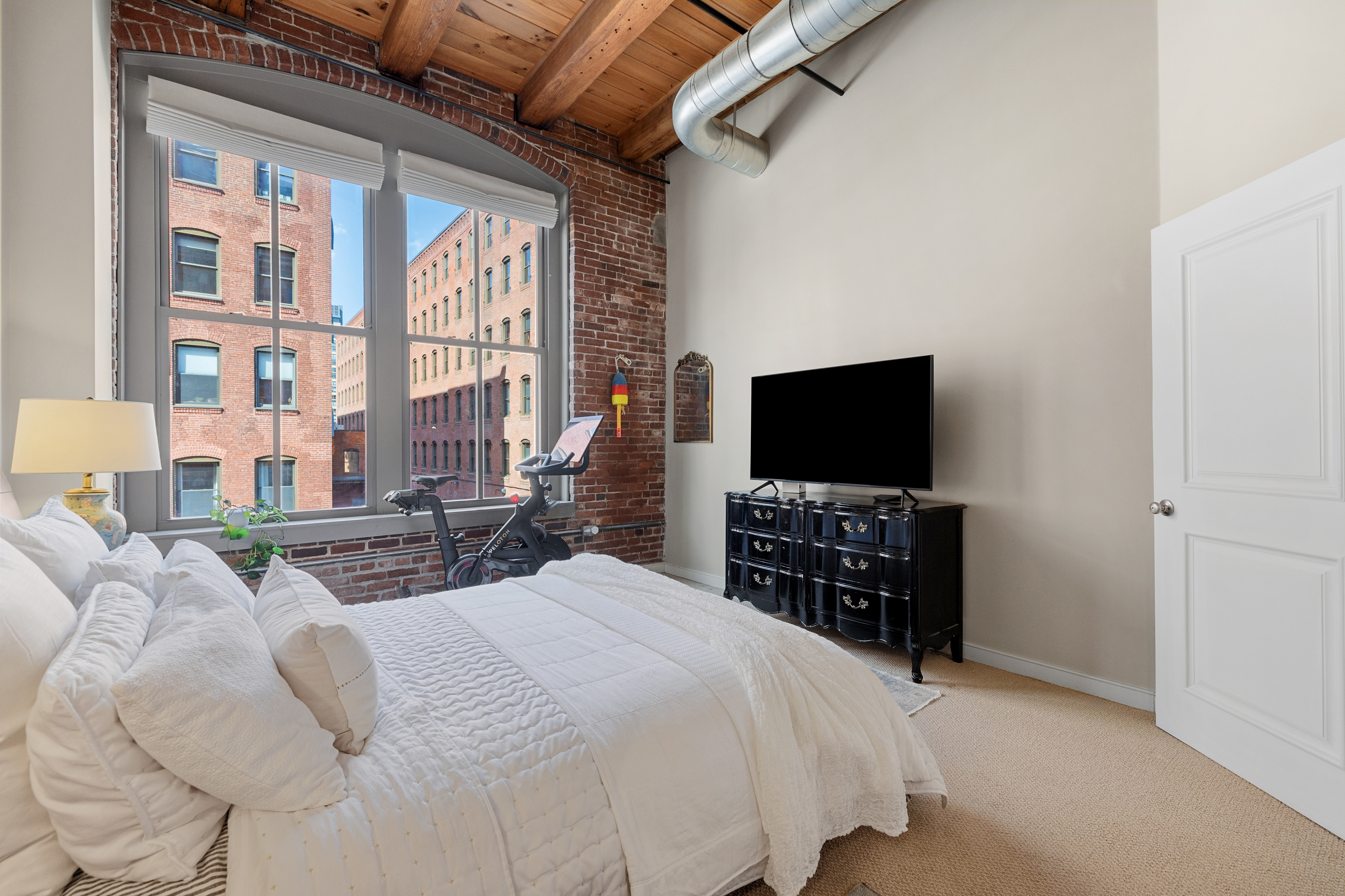 Photos of apartment on Channel Center,Boston MA 02210