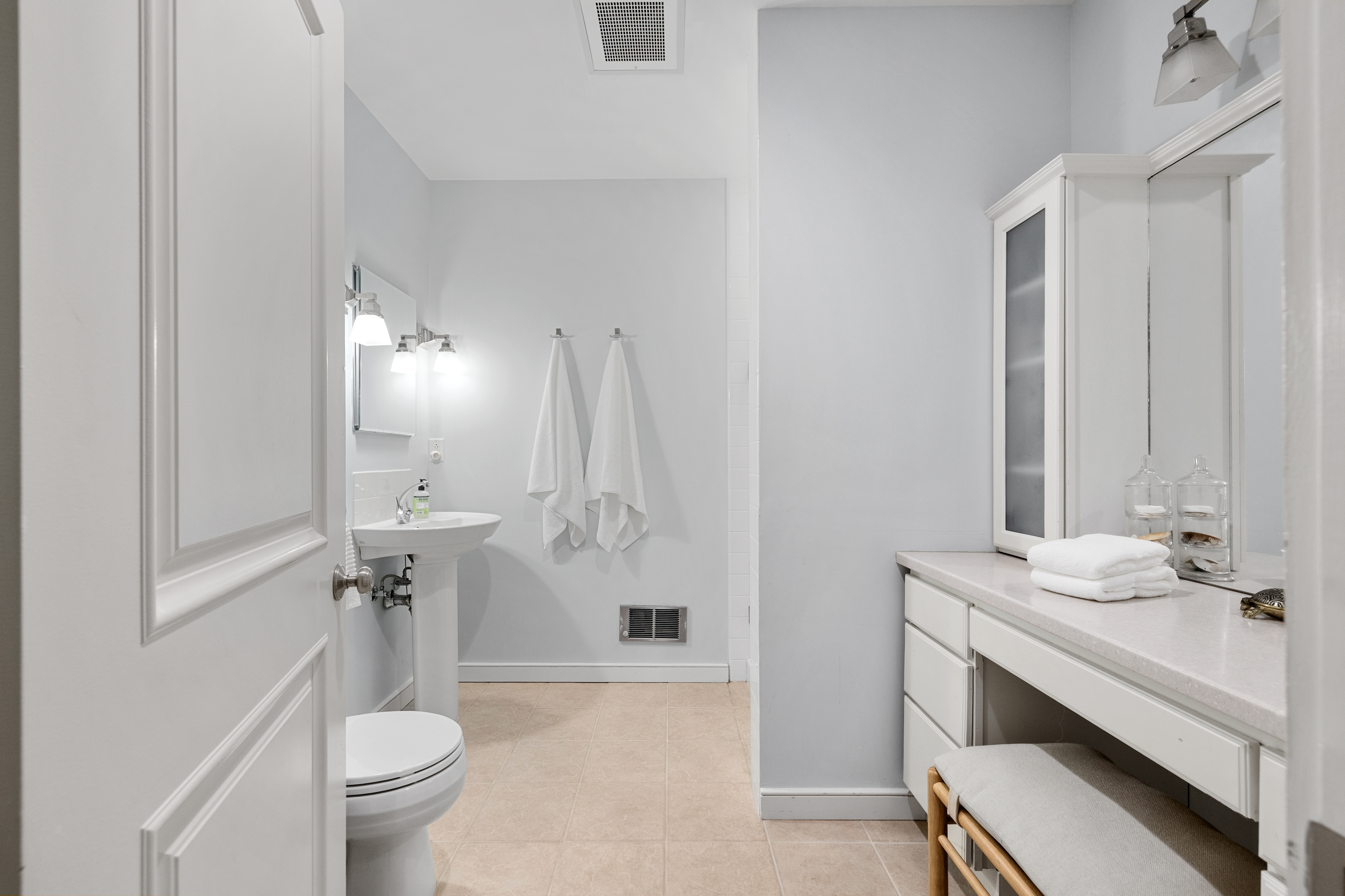 Photos of apartment on Channel Center,Boston MA 02210