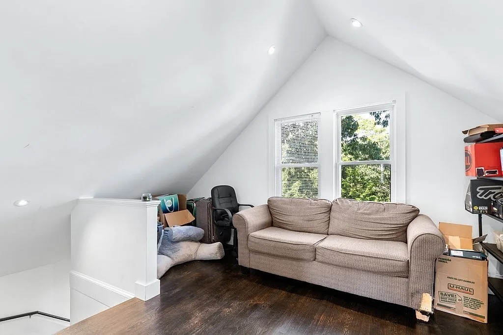 Photos of apartment on Murray Hill Rd.,Malden MA 02148