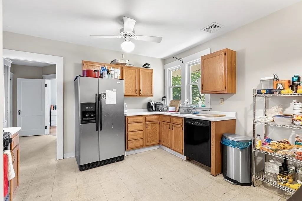 Pictures of  property for rent on Murray Hill Rd., Malden, MA 02148