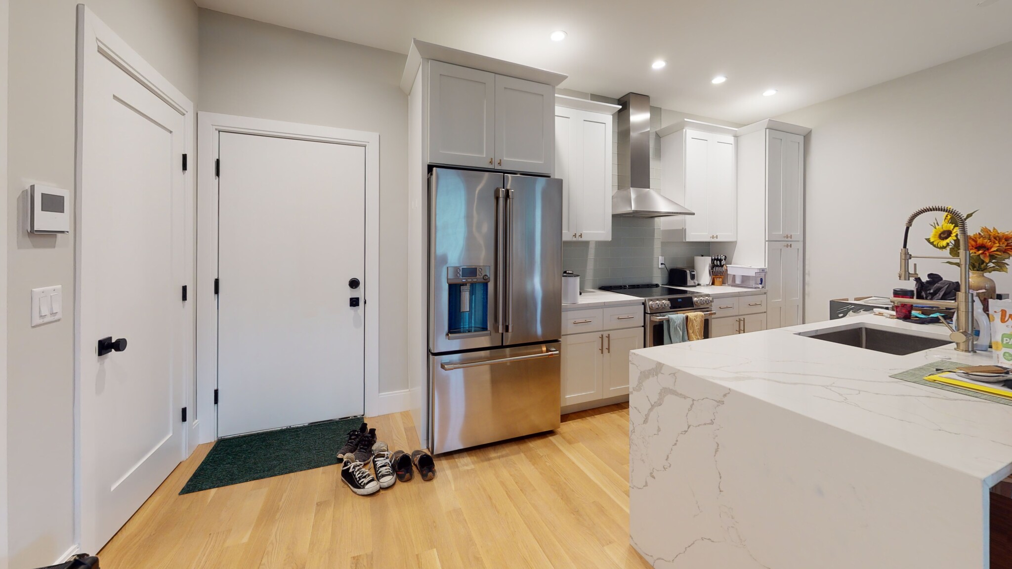 54 R River St, Mattapan