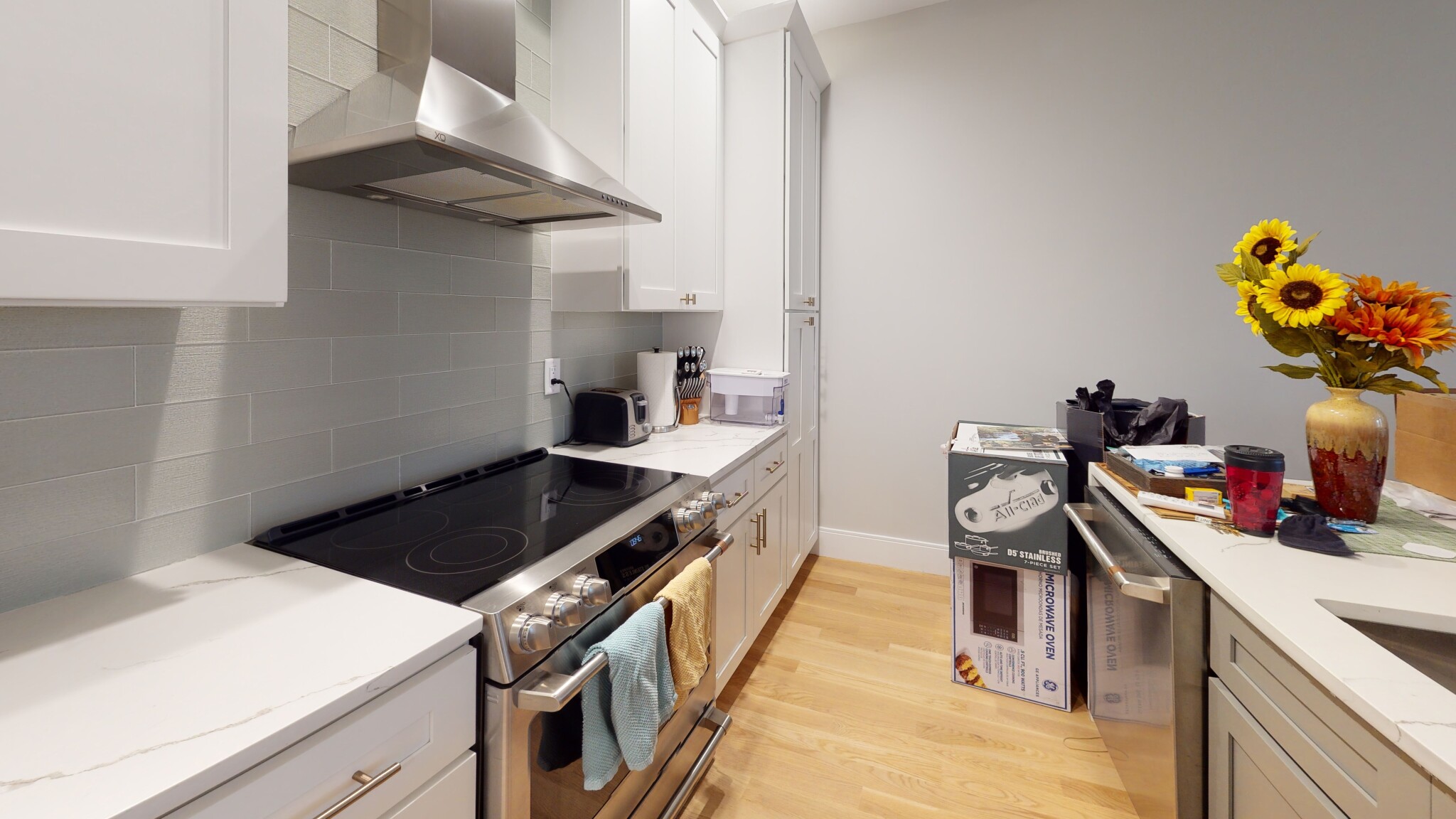 54 R River St, Mattapan