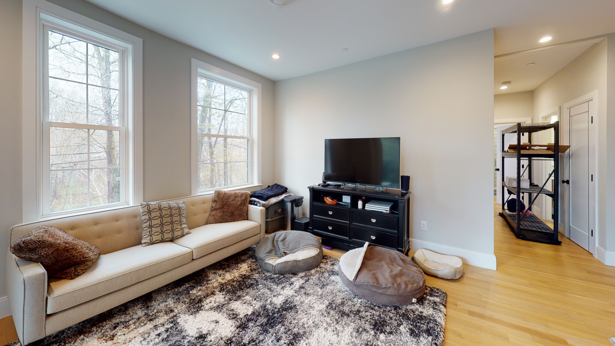 54 R River St, Mattapan