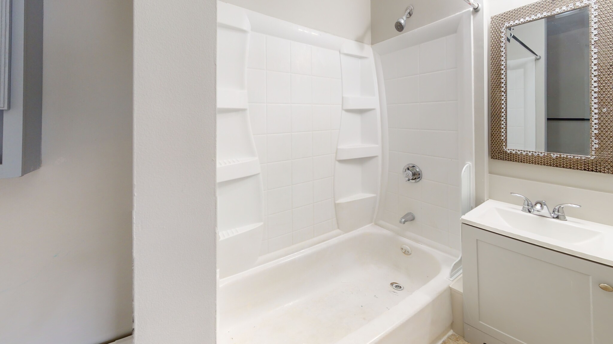 30 32 Dashwood St, Revere