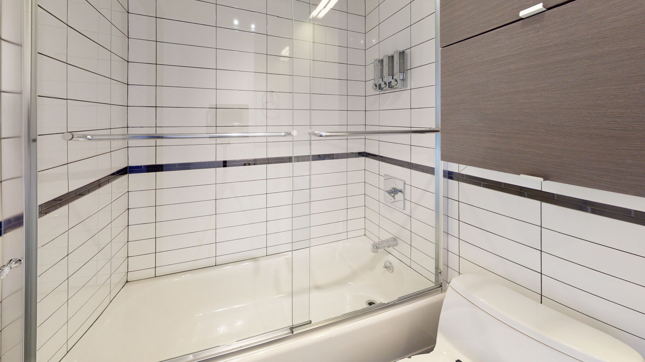 33 Pond Ave, Brookline Village